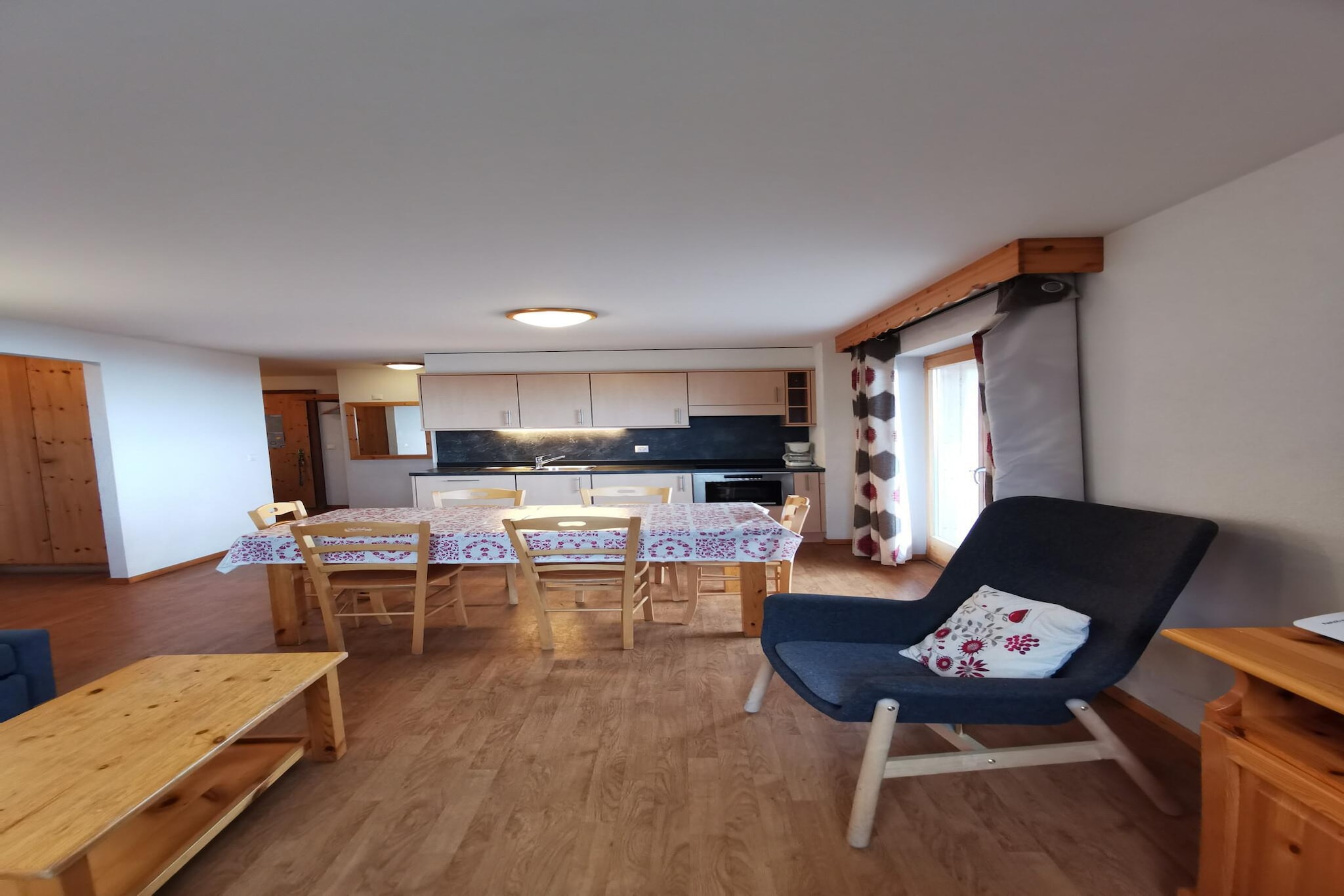 This comfortable 3 star apartment, located in the heart of the 4 VallÃ©es resort in Nendaz, Switzerland, offers a perfect base for an unforgettable alpine getaway. With ski-in/ski-out access, a sauna, a balcony with valley views, and free Wi-Fi, itâ€™s ideal for up to 8 guests. Whether youâ€™re a family or a group of friends, this apartment provides everything you need for a relaxing and fun stay.

Just 100 meters from the cable car and ski slopes, you'll have easy access to world-class skiing and snowboarding. The residence also boasts a prime location with shops, leisure activities, and the Spa des Bisses only a short distance away. After a day on the slopes, relax in the sauna (for an additional fee) or enjoy the stunning views from the balcony. The apartmentâ€™s partial renovation in 2022 gives it a cozy, modern style that ensures a comfortable stay.

Inside, the 54 mÂ² apartment offers a spacious living room with a sofa bed, two bedrooms with single beds, and a hall with bunk beds, perfect for accommodating up to 8 people. The fully equipped kitchen includes a fridge, microwave, dishwasher, and coffee machine for your convenience. Additional amenities include parking (subject to availability), a ski room, and optional services such as bed linen, end-of-stay cleaning, and pet fees.
