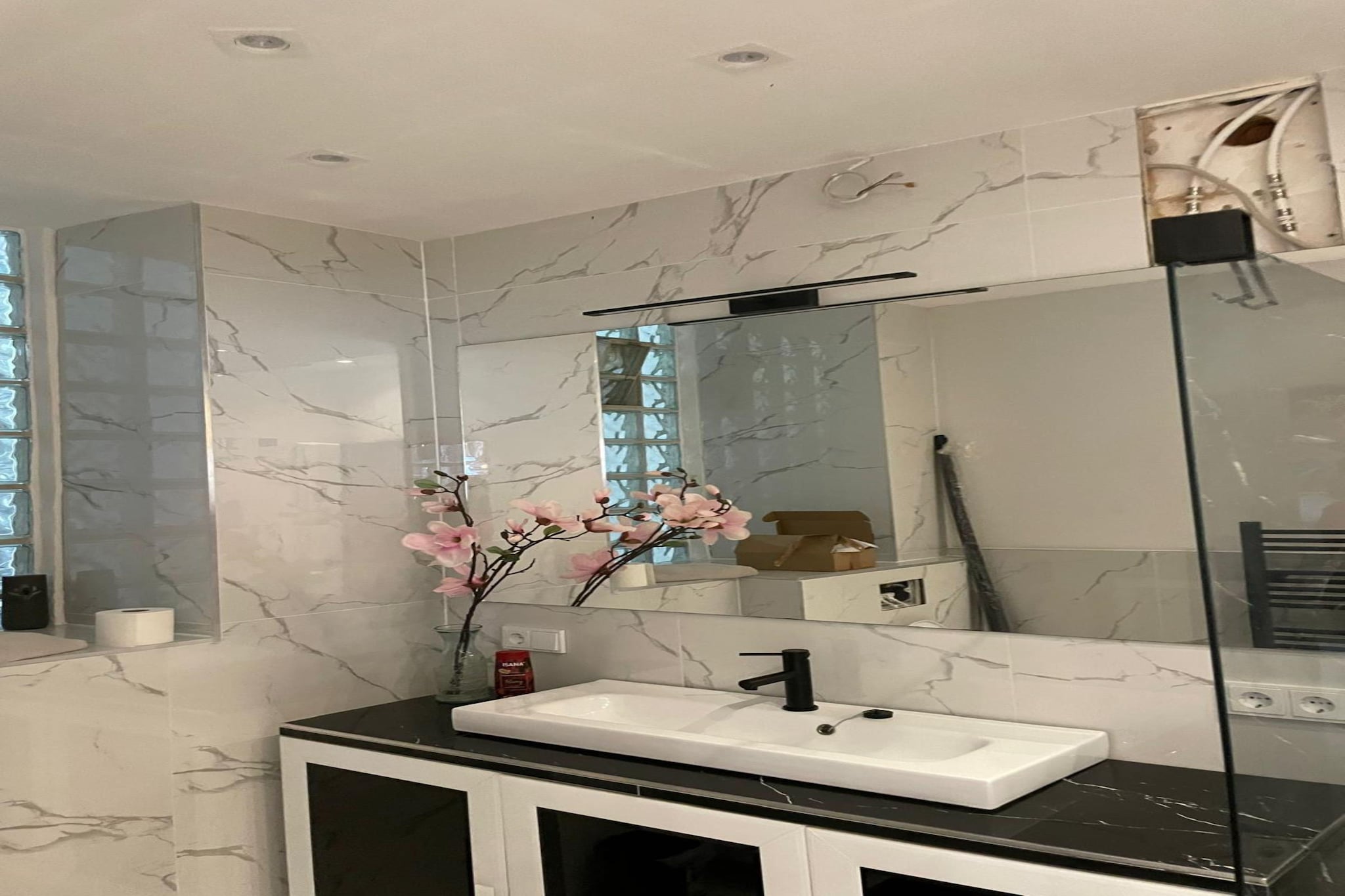 Suite im Taunus-Bathroom