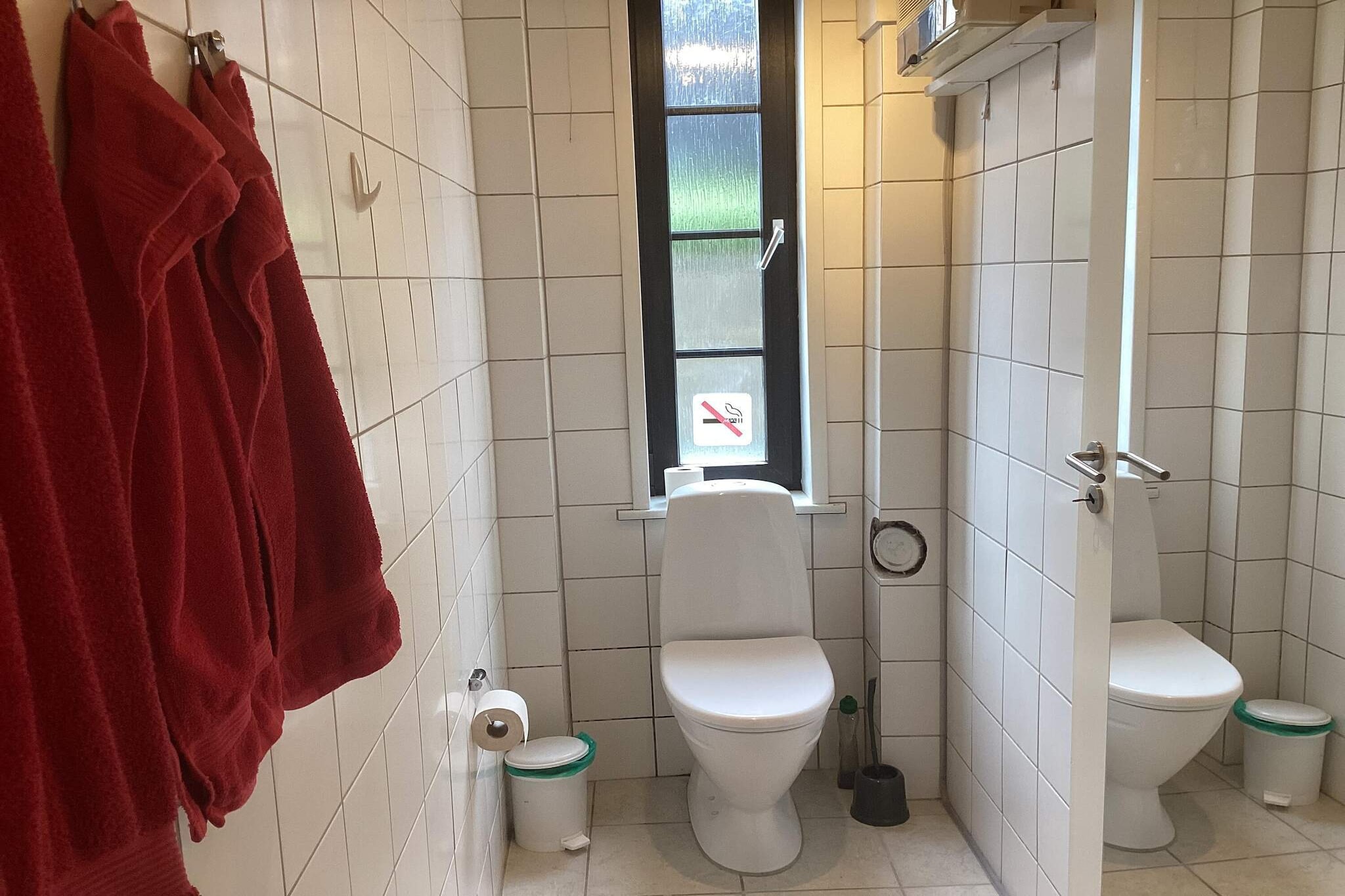 The apartment is a cozy home located just 25 meters from the center of Give, a beautiful and charming green town with a unique atmosphere. The apartment sleeps 6 people and offers modern amenities including a separate kitchen with dishwasher, perfect for preparing meals at your leisure. There is also a cozy living room with a TV and dining area, The town of Give is known for its many sculptures in the cityscape, giving the town an artistic edge. The winding, hilly streets and roads invite you to take a stroll and it's a pleasure to visit the town's shops and cozy cafés and eateries. For those looking to explore attractions, Givskud Zoo, Legoland and Lalandia are just a short drive away. Nature experiences are also plentiful, with Rørbæk Lake being an obvious excursion destination with the possibility of canoeing.A refundable deposit might be charged closer to your check-in date. The security deposit ensures a smooth stay and covers any additional services or consumption charges.This deposit covers utilities consumed during your stay and any additional services that may be taken.The final amount will be adjusted based on actual meter readings, actual usage of extra services, and any remaining balance will be refunded within 21 days after checkout.This deposit simply acts as a prepayment for charges that  you would anyways pay for, ensuring a seamless stay and check-out experience.