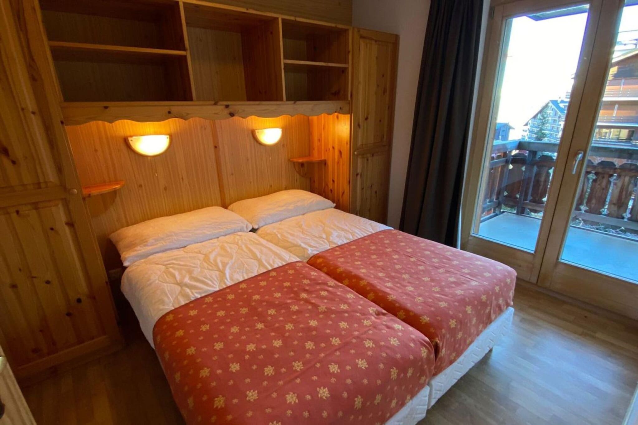 Lavish apartment with paid sauna