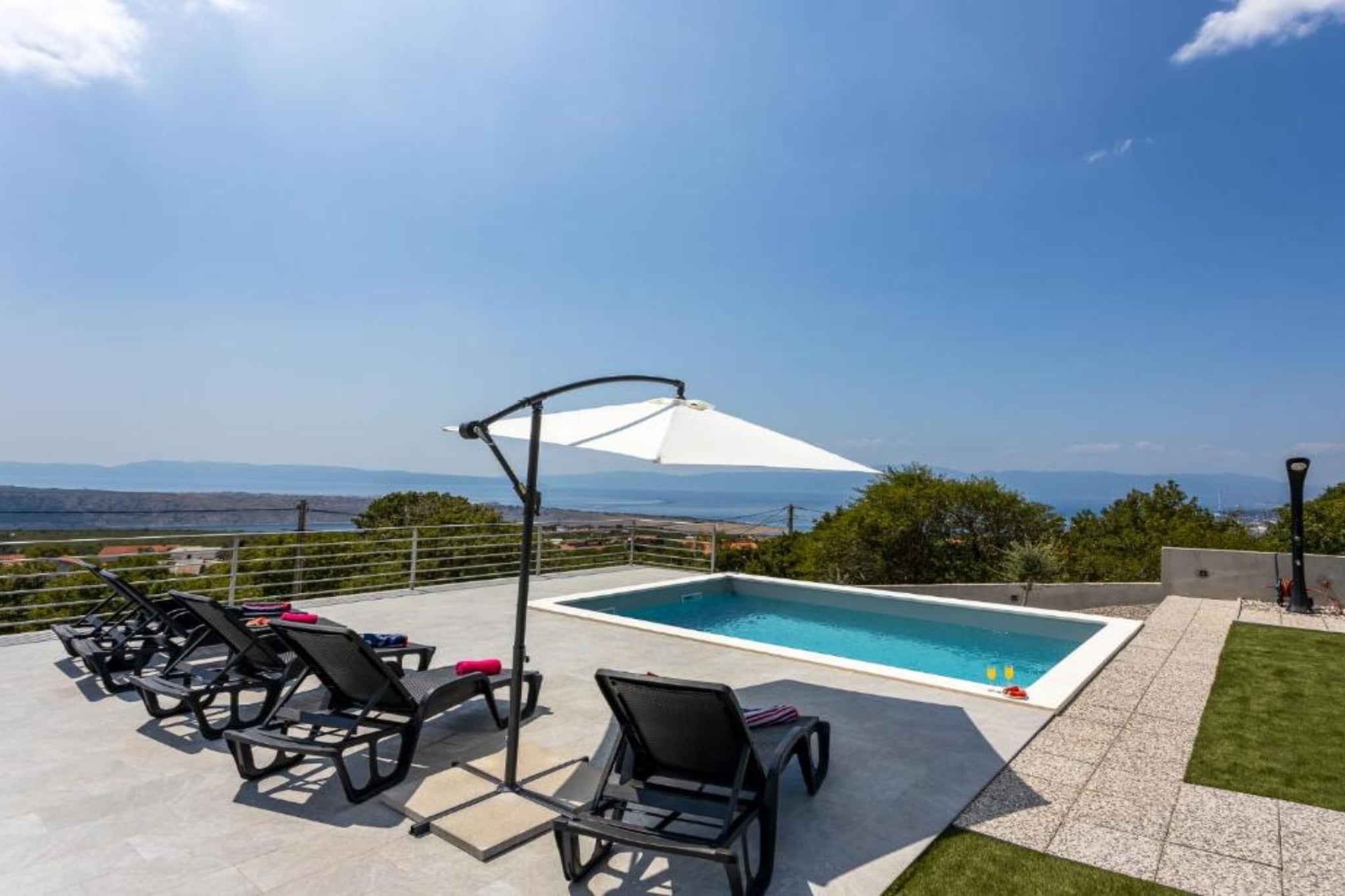 Villa Fran - Four Bedroom Villa with Private Pool-Schwimmbad