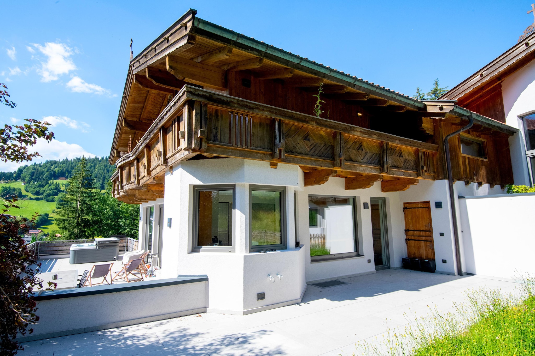 Mountain Retreat B - Buitenkant zomer