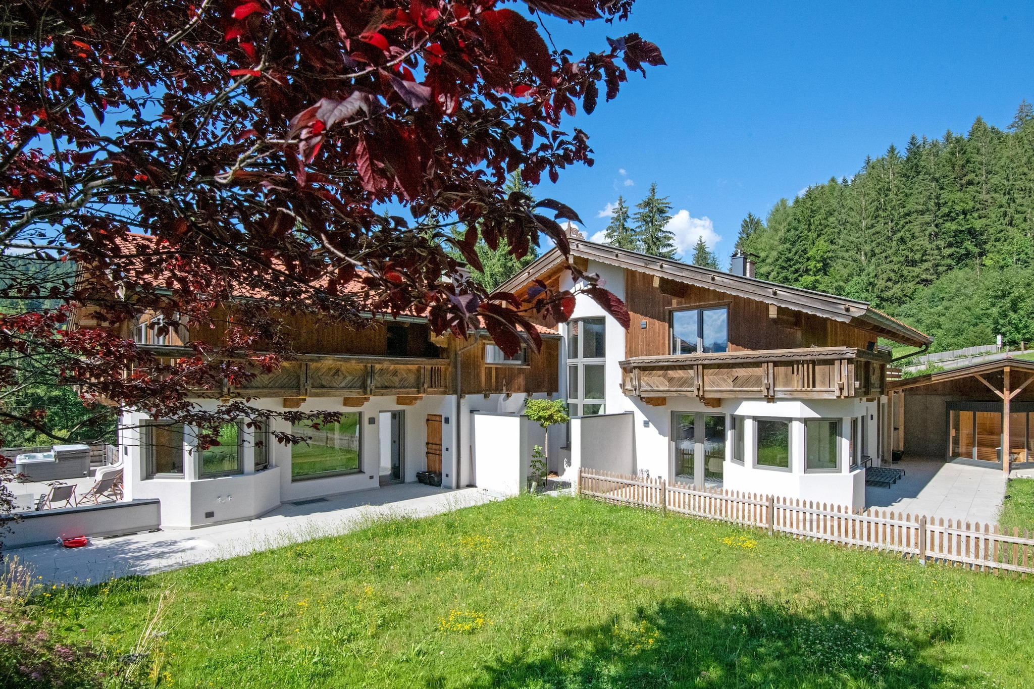 Mountain Retreat B - Buitenkant zomer