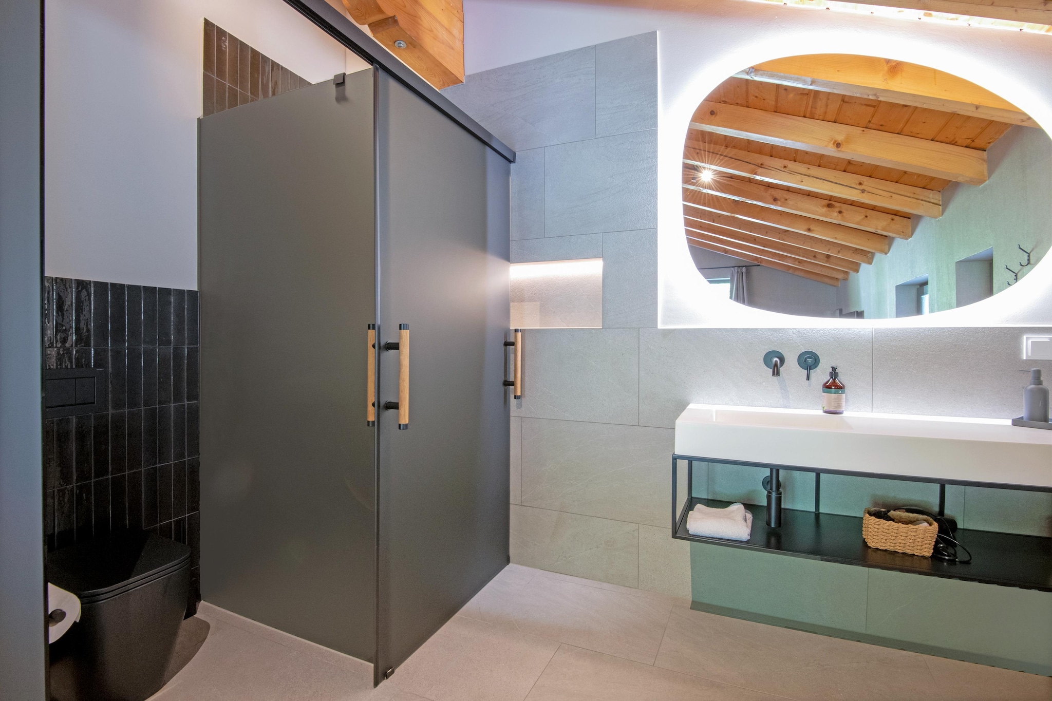 Mountain Retreat B - Badkamer