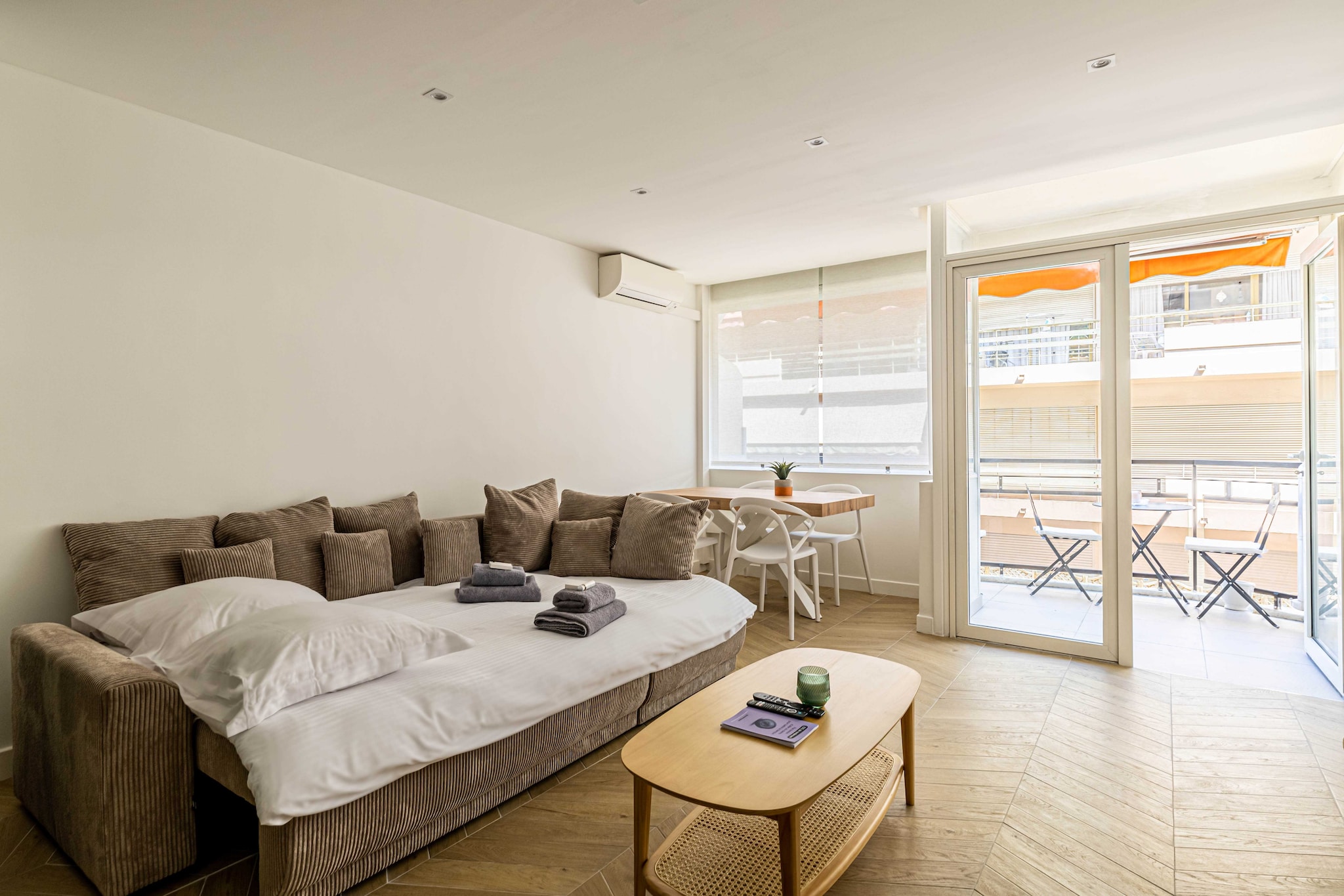 Cozy renovated apartment - Martinez