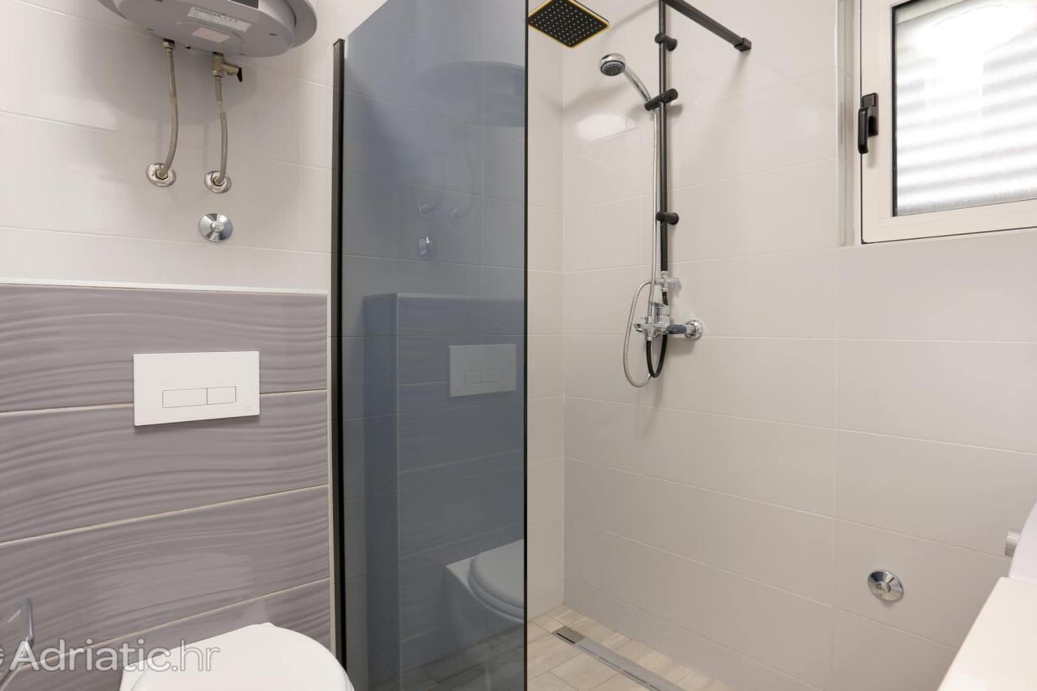 Holiday Home Nada Rogoznica - Six Bedroom Holiday Home-Badezimmer