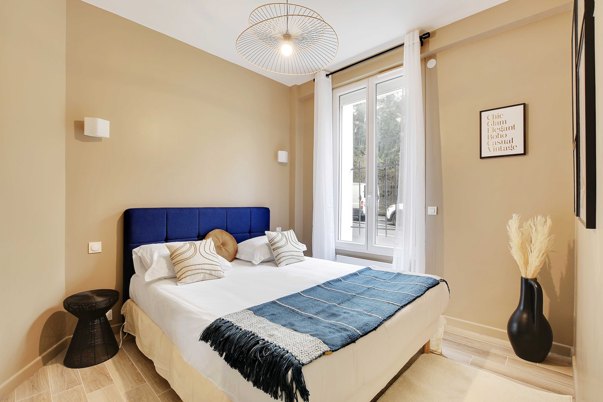 On the 1st floor: (Living room(single sofa bed, TV, heating), Kitchen(stove, electric kettle, toaster, coffee machine, microwave, fridge, dishes and cutlery, Cooking basics), bedroom(Bed Linen, Wardrobe, double bed), bathroom(shower, toilet, hairdryer, Towels/Sheets (Incl.), shampoo))\n\nHot Water, Internet Access DSL, First Aid, heating, iron, Essentials, Dedicated workspace