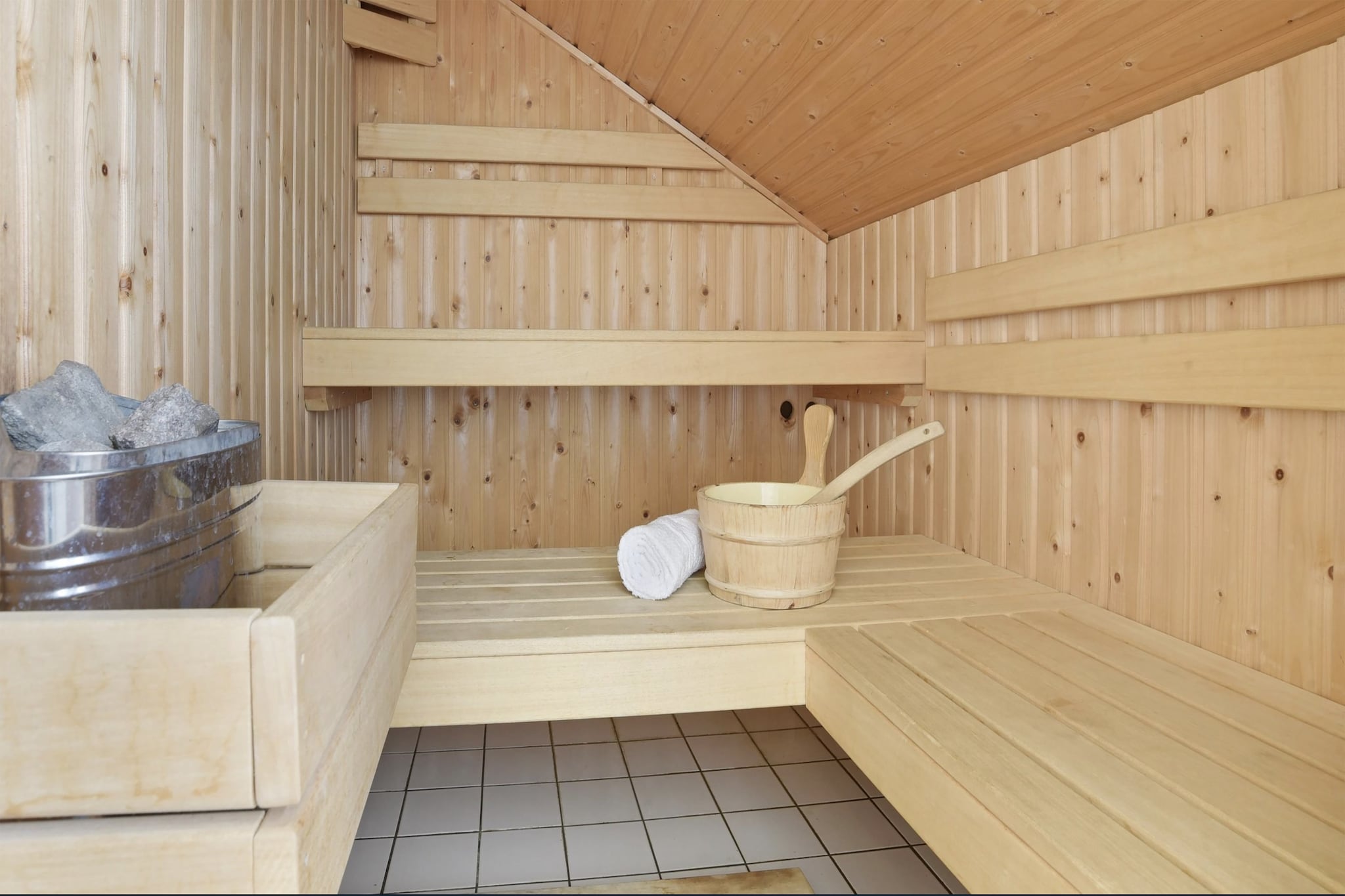 Bungalow in Holland by Water with Sauna