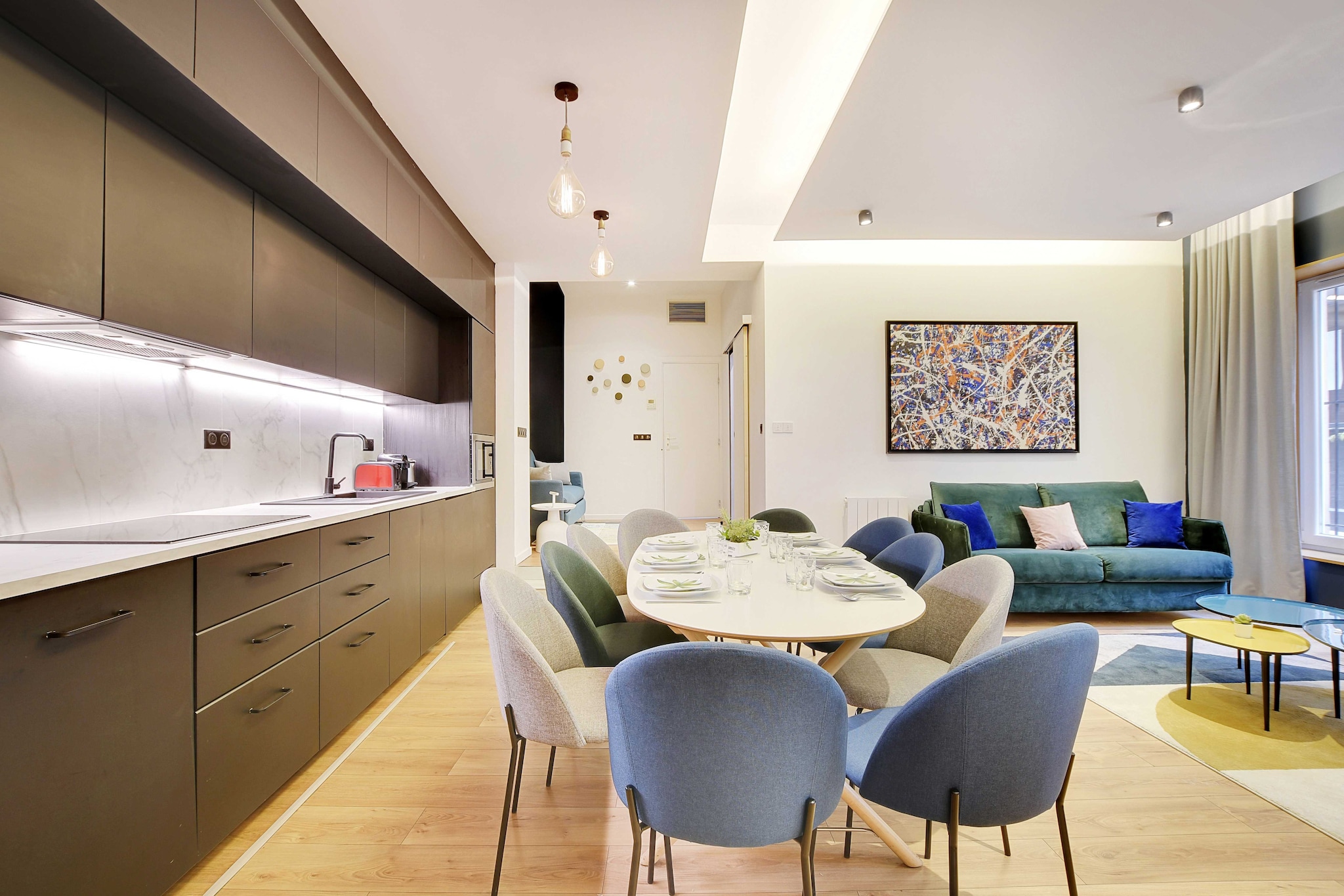 Checkmyguest offers this 85m² apartment. Located in the Marais district. This spacious two-bedroom haven, close to the Place de la République, is ideal for those in search of a sophisticated getaway.
The apartment's location allows you to get around France's capital quickly and easily by public transport : 

- Metro : République (lines 3, 5 and 8), 2 minutes' walk away
- Metro : Temple (line 3), a 3-minute walk away
- RER : Gare de l'Est (line E), 15 minutes' walk away
- BUS (day and night) 
- Velib and Autolib stations
- Several taxi companies available: Les taxis G7 (the most popular) - call 36 07.