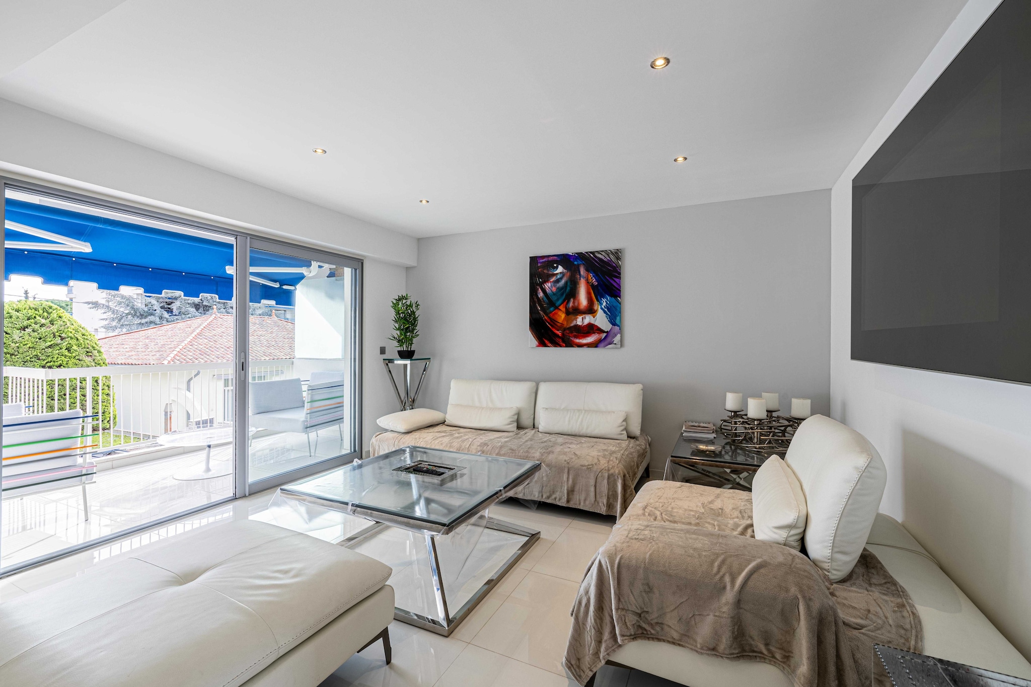 Beautiful 2P apartment with sunny terrace