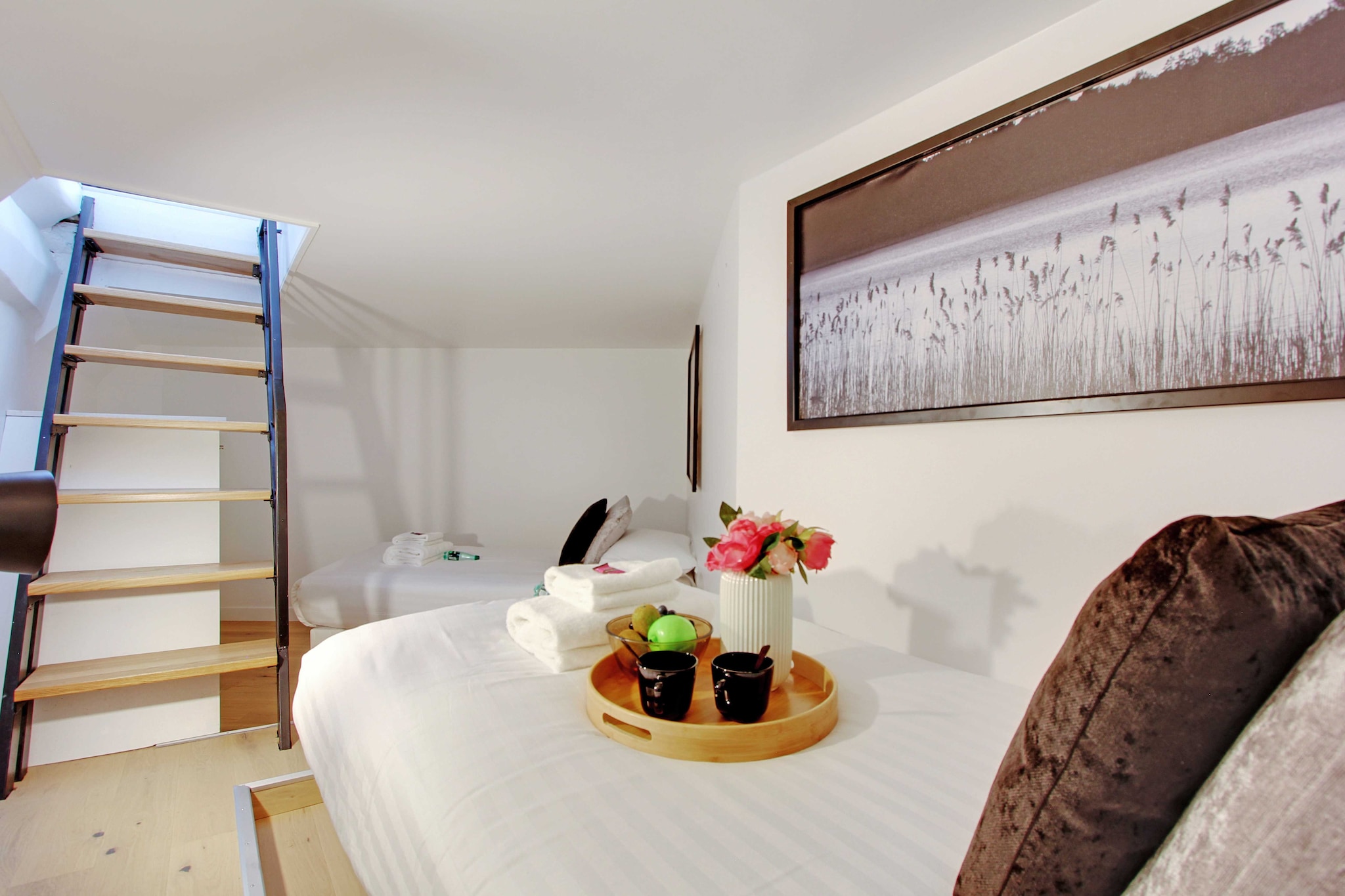 Ground floor: (Living room, dining room, Kitchen(dining table, stove, electric kettle, toaster, coffee machine(espresso), microwave, fridge, electric hot plates, dishes and cutlery, Wine glasses), bedroom(double bed), bedroom(single bed, single bed), bathroom(shower), toilet)\n\nBed Linen, Desk, Hot Water, Internet Access DSL, Wardrobe, TV, washing machine, heating, iron, hairdryer, Towels/Sheets (Incl.), shampoo, Essentials, Dedicated workspace, Cooking basics, Carbon monoxide detector, Cleaning Disinfection, Enhanced cleaning practices, High touch surfaces disinfected, Long term stays allowed