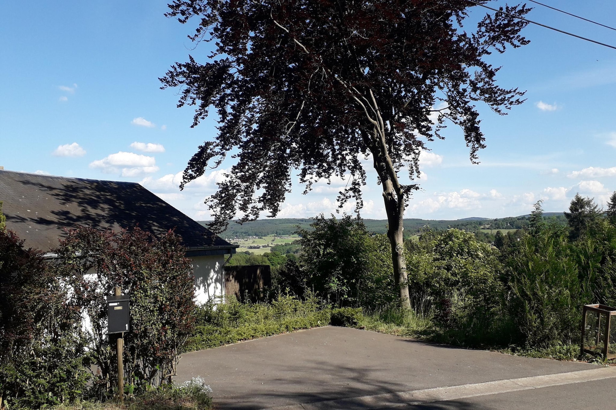 Mooi vrijstaande villa met sauna in Érezée-Gebieden zomer 1km