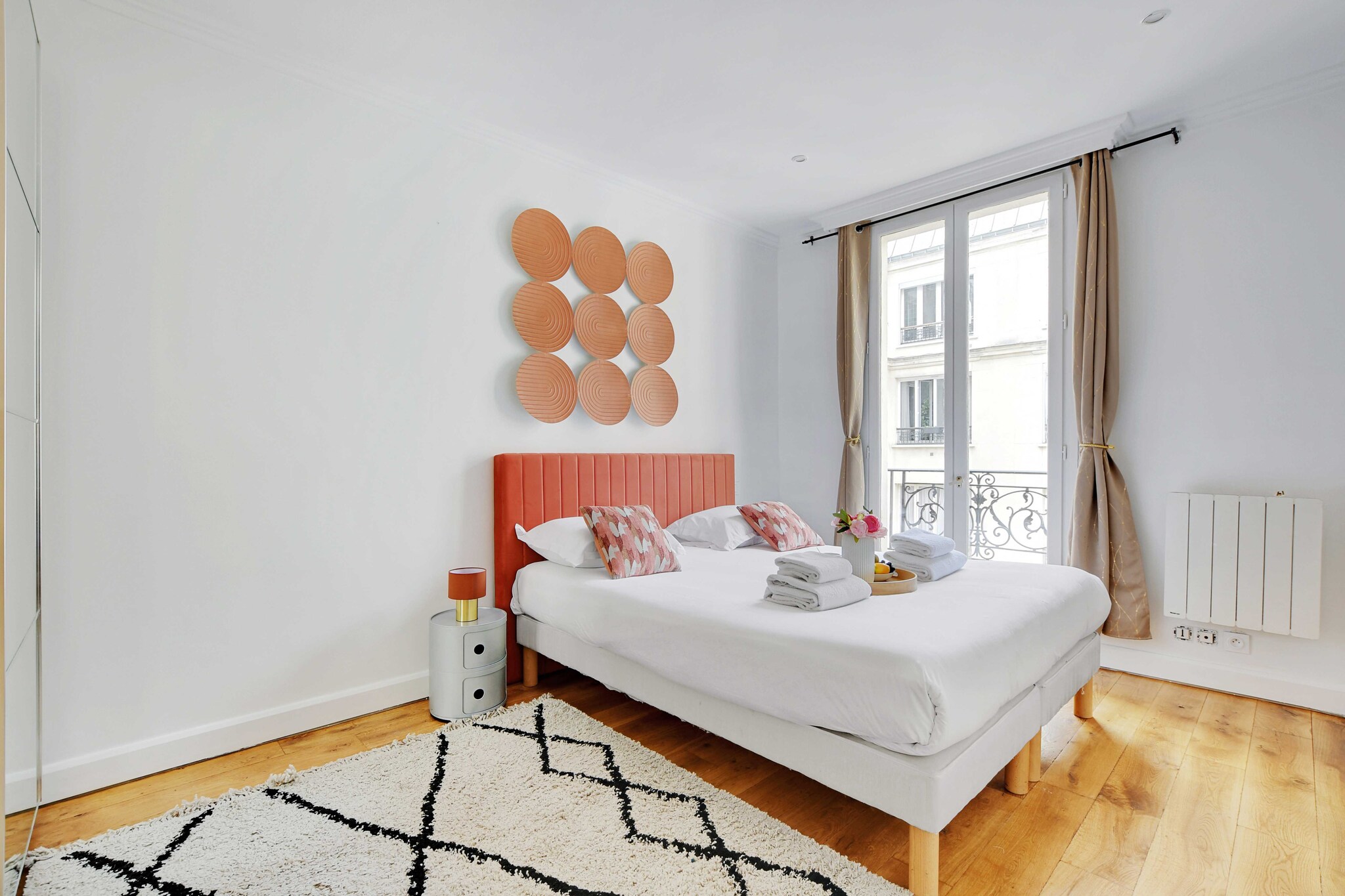 On the 4th floor: (Living room(double sofa bed, TV, heating), Kitchen(stove, hob, electric kettle, toaster, hood, coffee machine, oven, combination microwave, dishwasher, fridge, electric hot plates, dishes and cutlery, Cooking basics), bedroom(double bed, heating), bathroom(shower, toilet), toilet(toilet))\n\nBed Linen, Elevator, Hot Water, Internet Access DSL, Wardrobe, First Aid, Play area, washing machine, iron, hairdryer, Towels/Sheets (Incl.), shampoo, body soap, Essentials, Dedicated workspace, Cleaning Disinfection, Downtown, Enhanced cleaning practices, High touch surfaces disinfected, Long term stays allowed