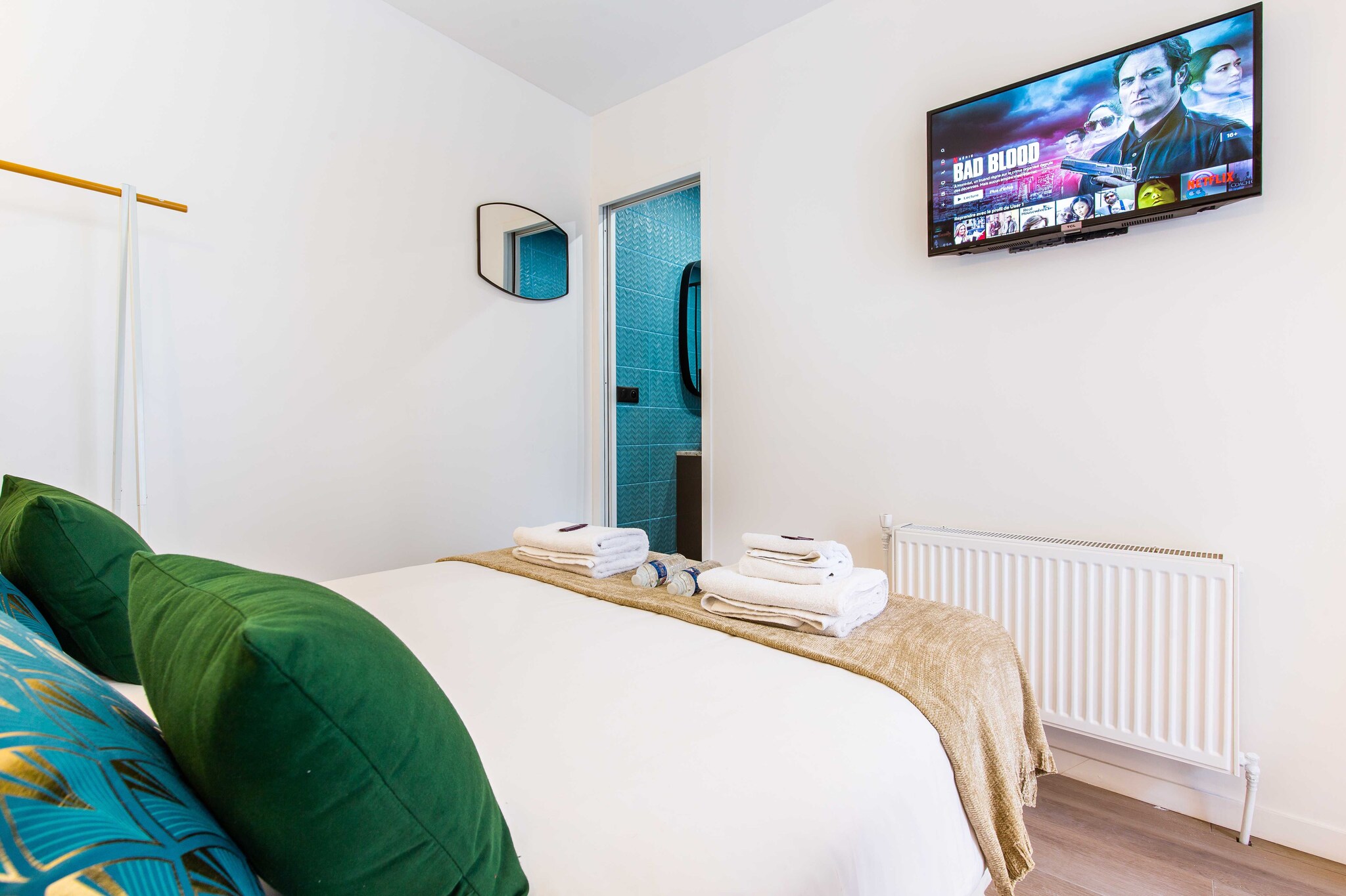 Ground floor: (Living/bed room(double bed), bathroom(toilet, Towels/Sheets (Incl.), shampoo, Essentials))\n\nBed Linen, Hot Water, Internet Access DSL, Wardrobe, First Aid, Play area, TV, heating, iron, hairdryer, Enhanced cleaning practices, Long term stays allowed, Room-darkening shades