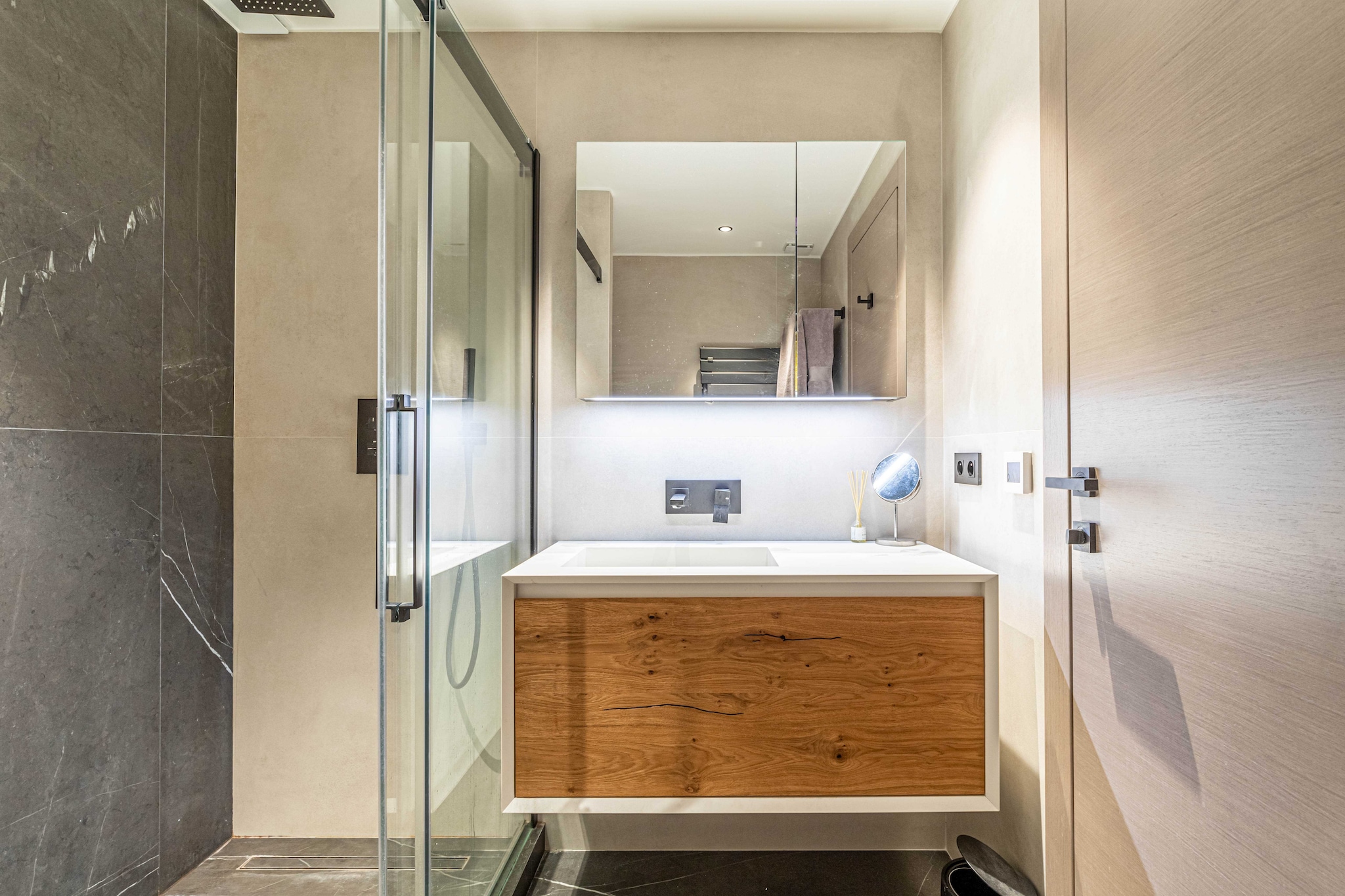 2 room apartment in heart of Cannes+20m2 terrace