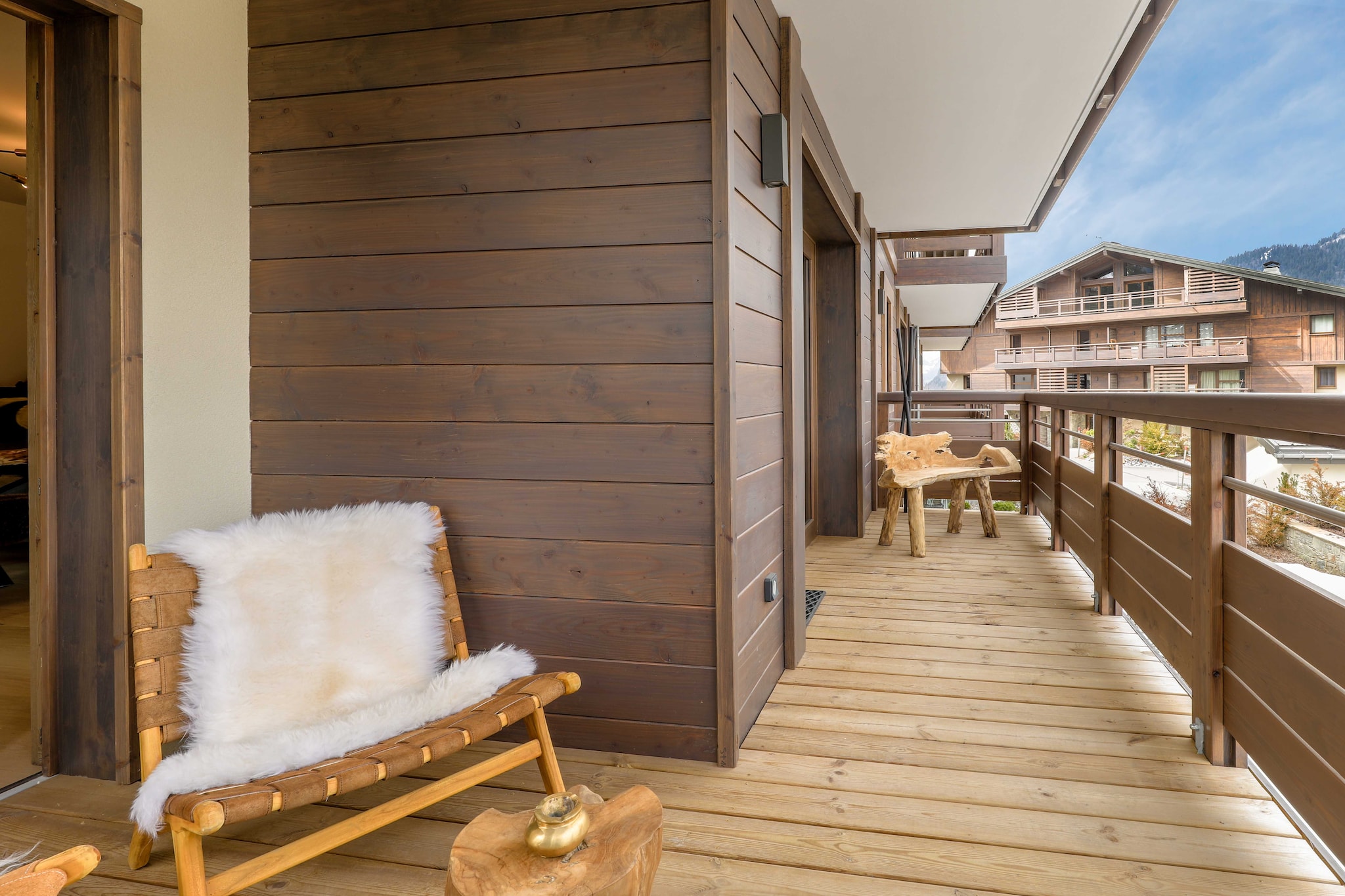 On the 1st floor: (Living room(TV), open kitchen(dining table, stove, electric kettle, toaster, oven, microwave, dishwasher, fridge, freezer, dishes and cutlery, Coffee, Wine glasses), Bedroom with bathroom(double bed, shower), Bedroom with bathroom(double bed, shower), Children\'s bedroom(bunk bed), bathroom(bath tub), toilet(toilet), basement(parking (paying)))\n\nBed Linen, Elevator, Hot Water, Internet Access DSL, Wardrobe, First Aid, Indoor pool, Play area, TV, tumble dryer, washing machine, balcony or terrace, heating, swimming pool, iron, Towels/Sheets (Incl.), shampoo, Essentials, Cleaning Disinfection, Downtown, Enhanced cleaning practices, High touch surfaces disinfected, Long term stays allowed, Mountain, Mountain view, Town