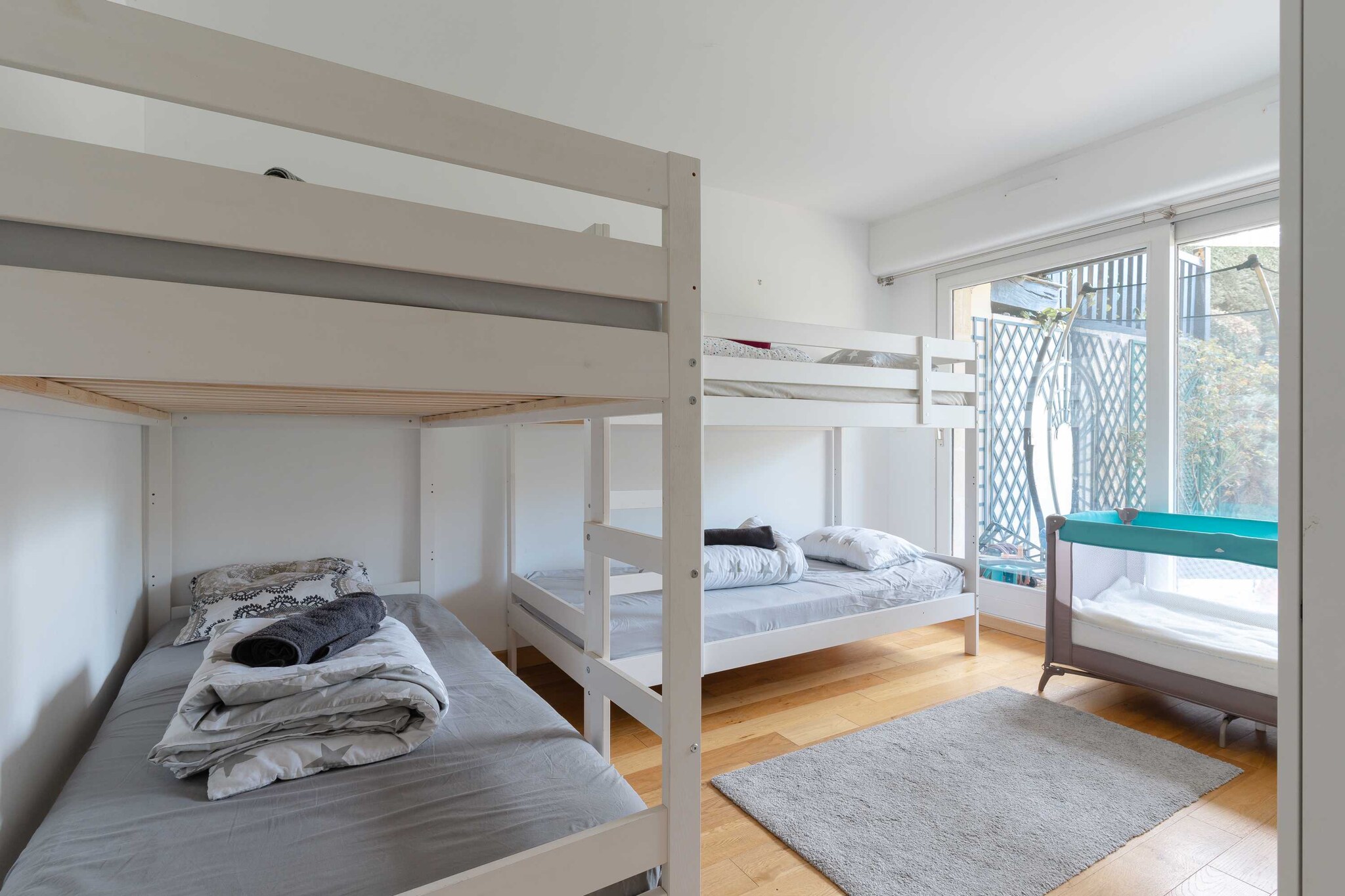 3 bedroom apartment with garden and swimming pool