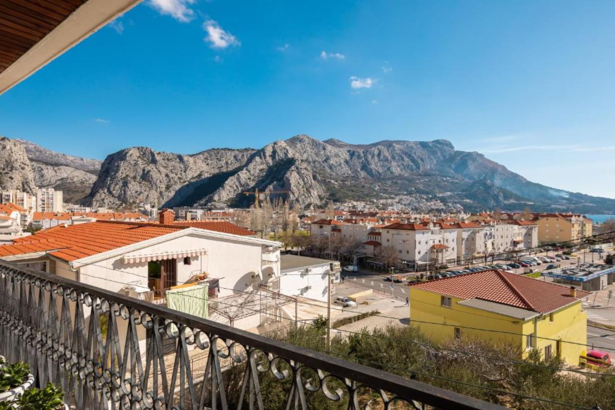 Omis River & Sea Escape - One Bedroom Apartment with Balcony and Sea View-Balcon-terrasse