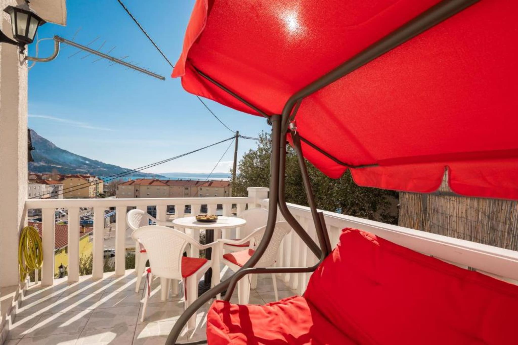 Omis River & Sea Escape - One Bedroom Apartment with Balcony and Sea View-Balcon-terrasse