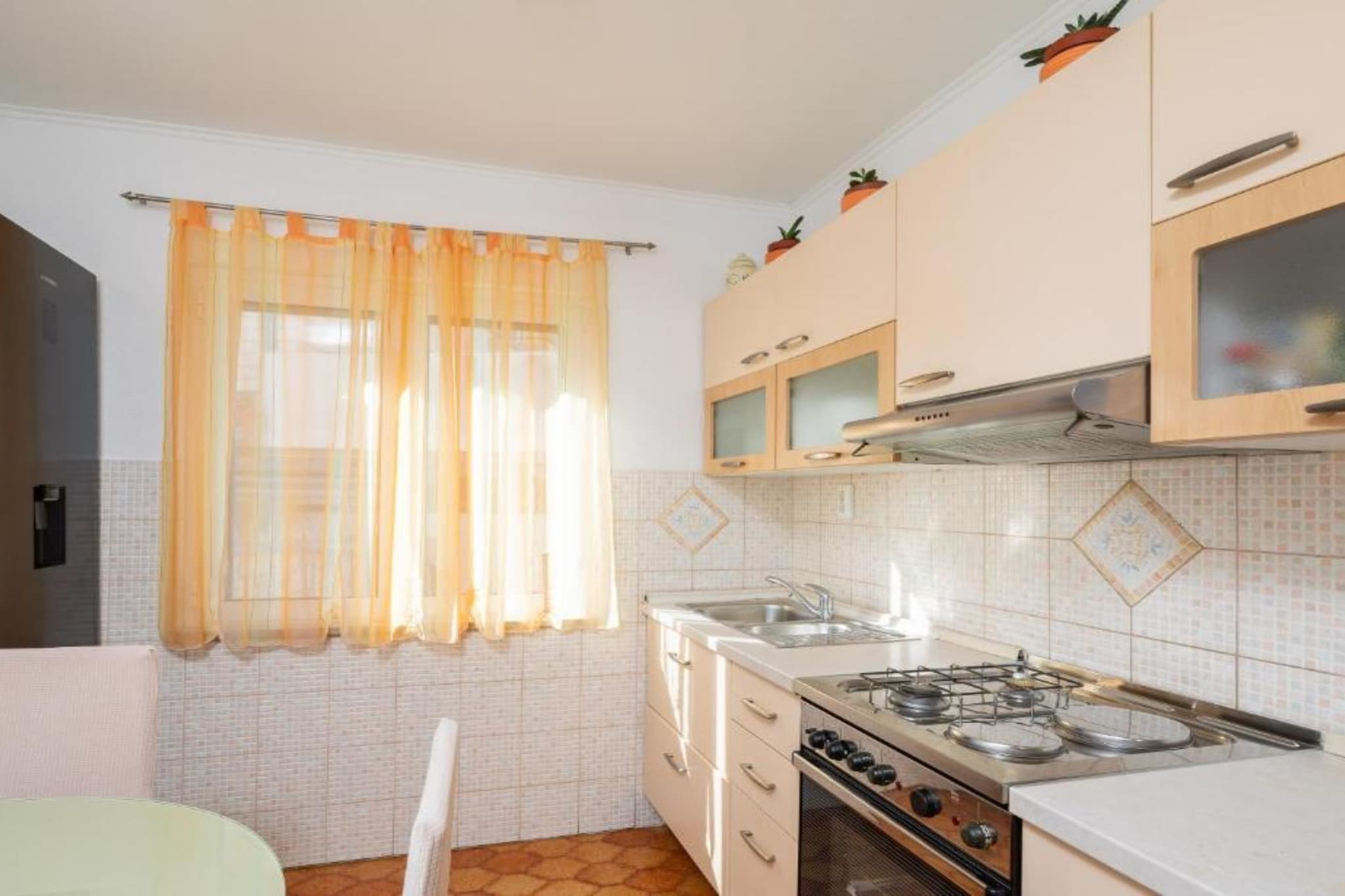 Omis River & Sea Escape - One Bedroom Apartment with Balcony and Sea View-Cuisine