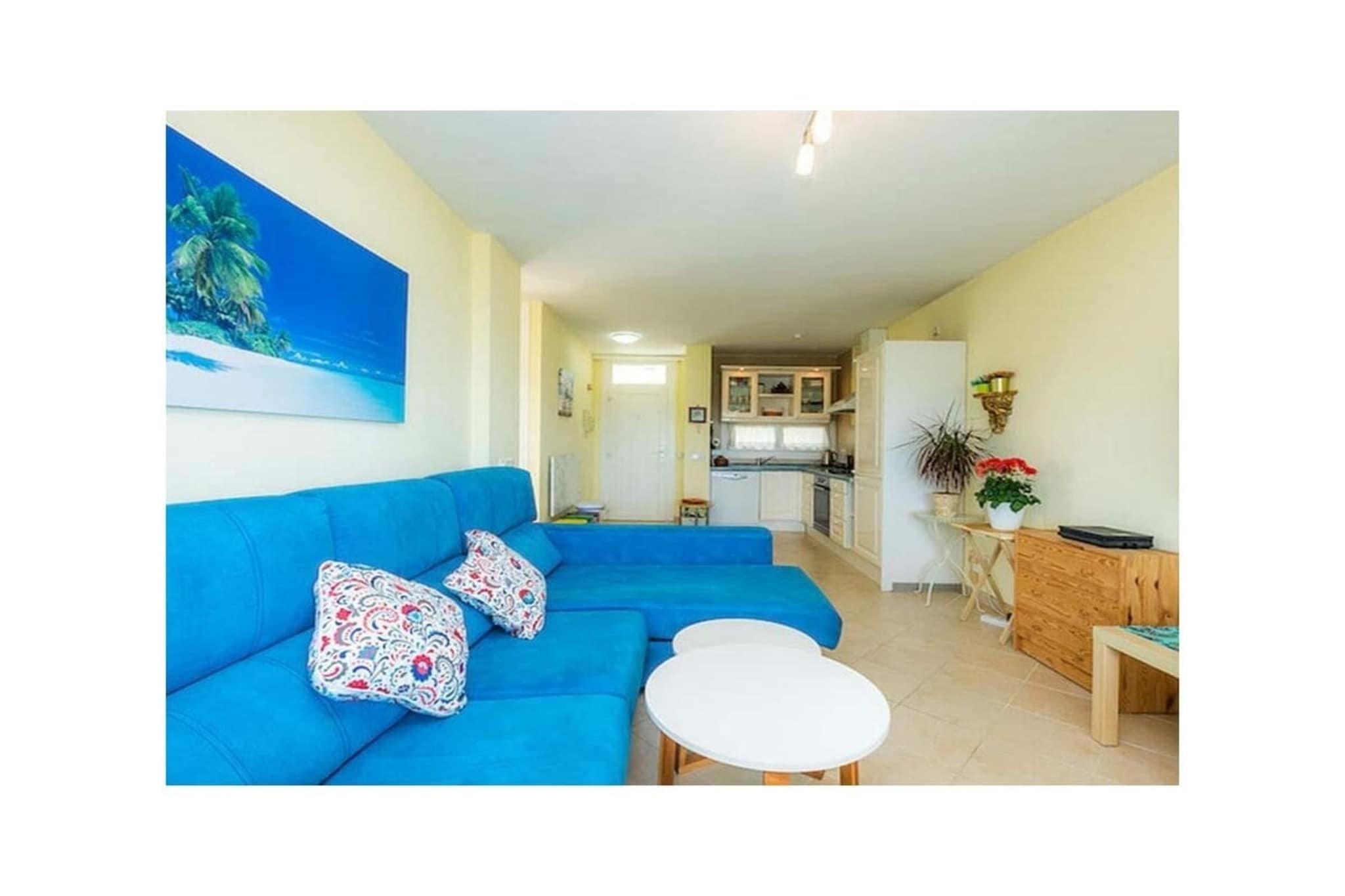 471415-Living room