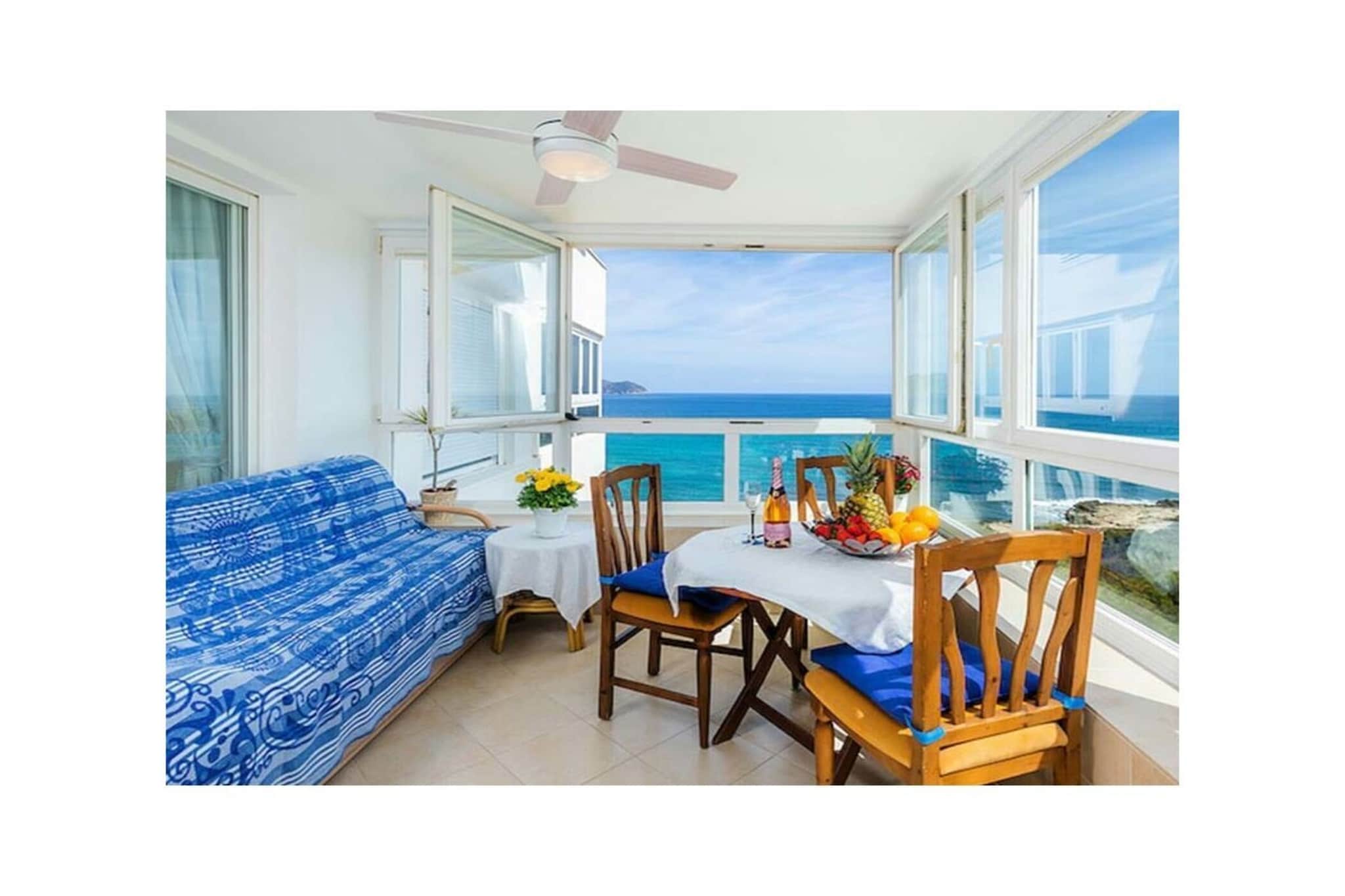 471415-Dining room