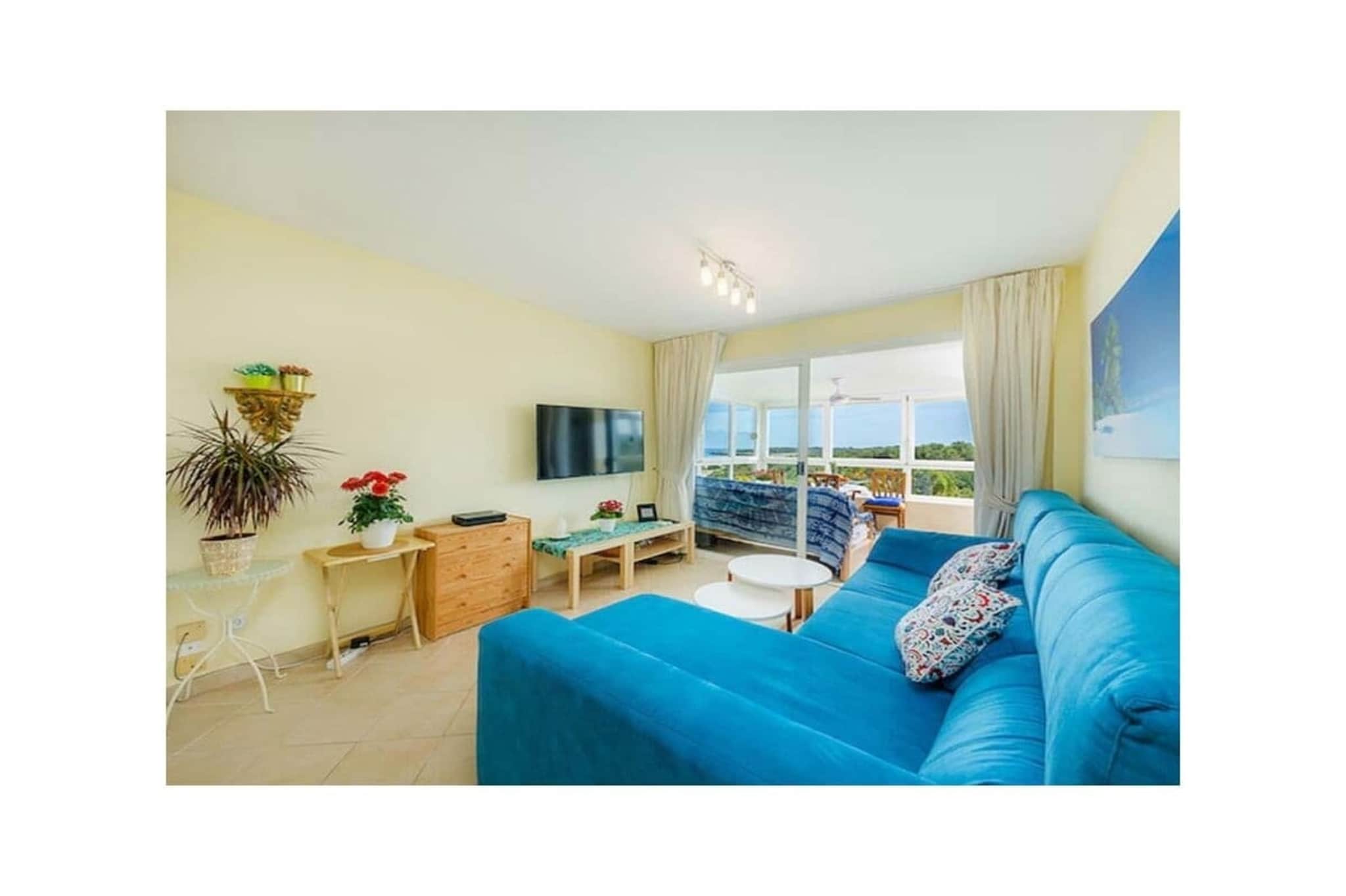 471415-Living room