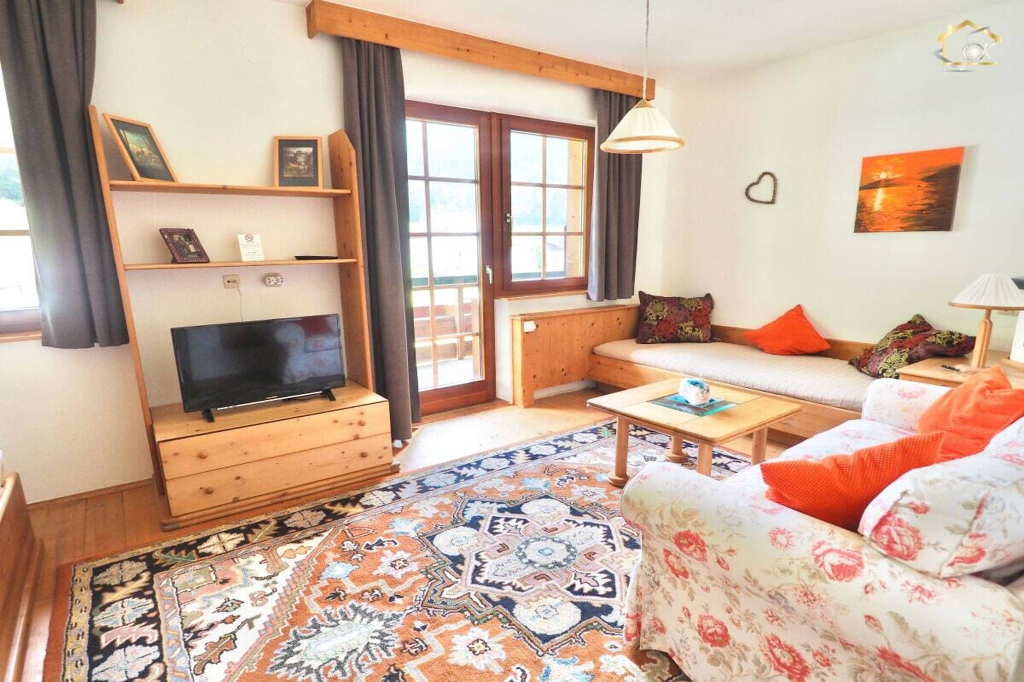 526877-Living room