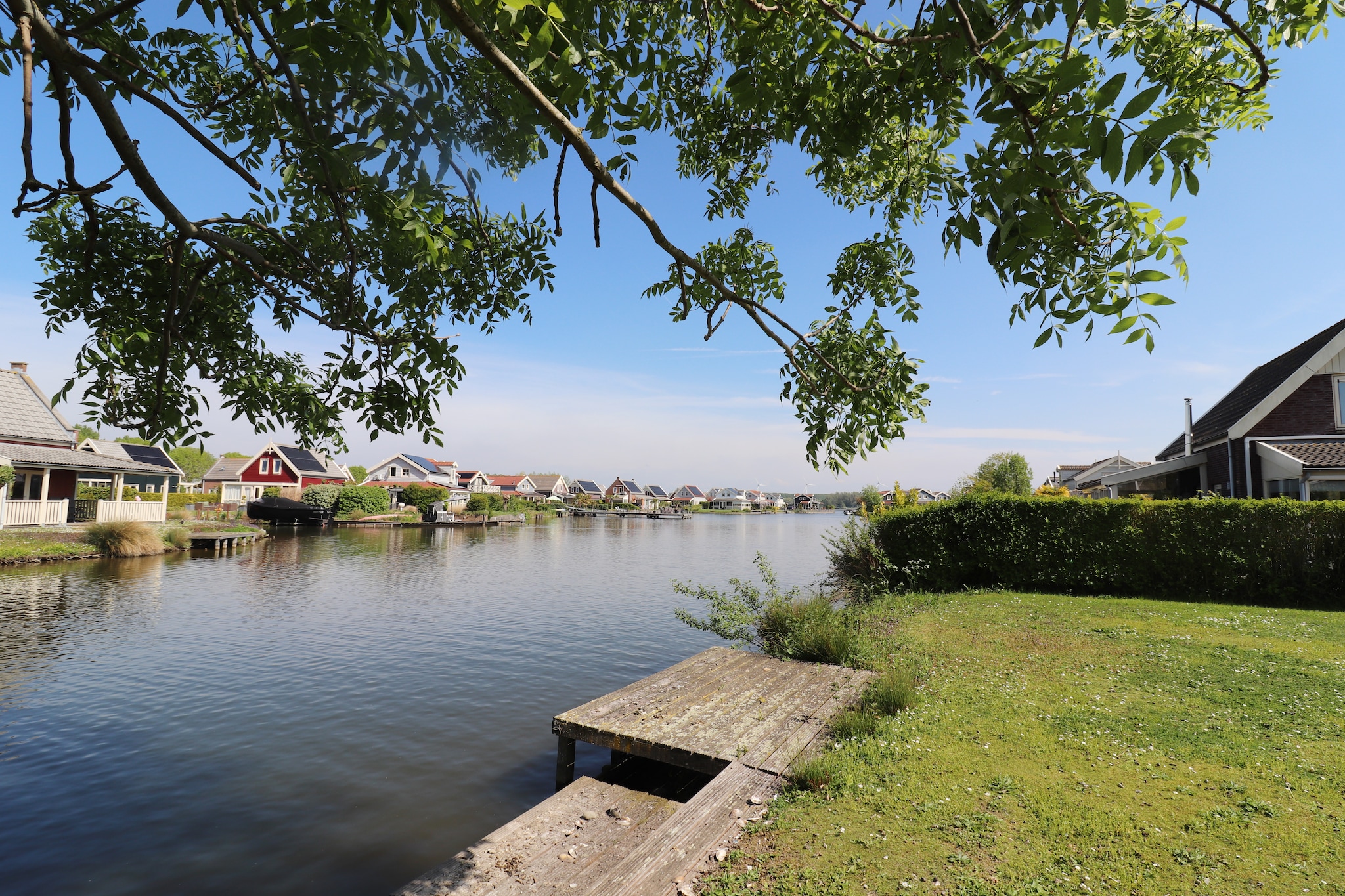 Standaard 213 - Gardens in summer