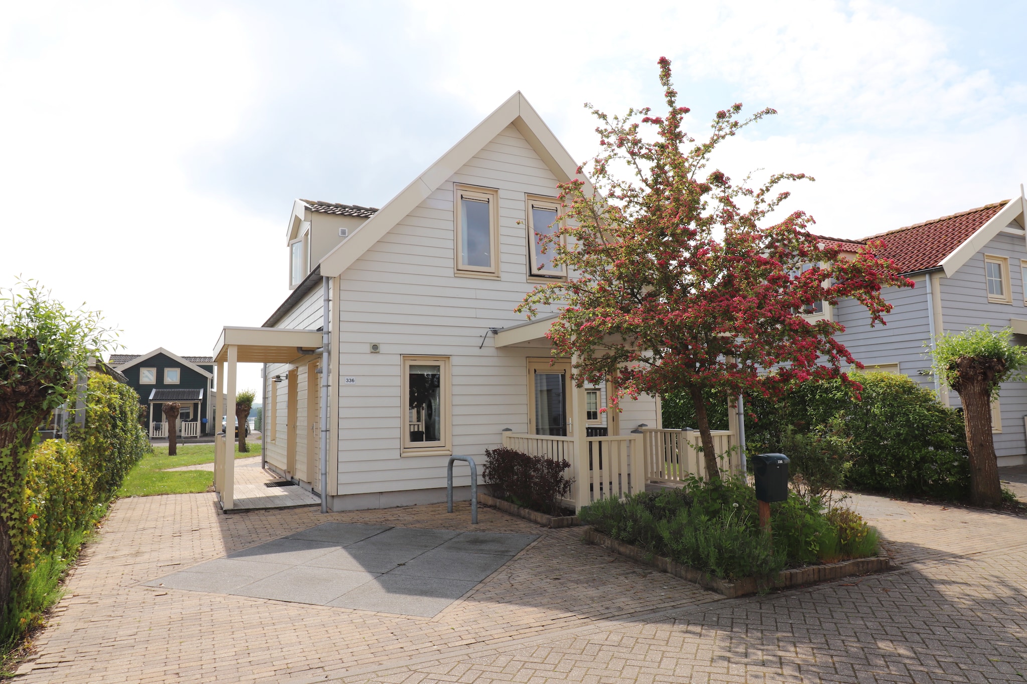Exterior Summer