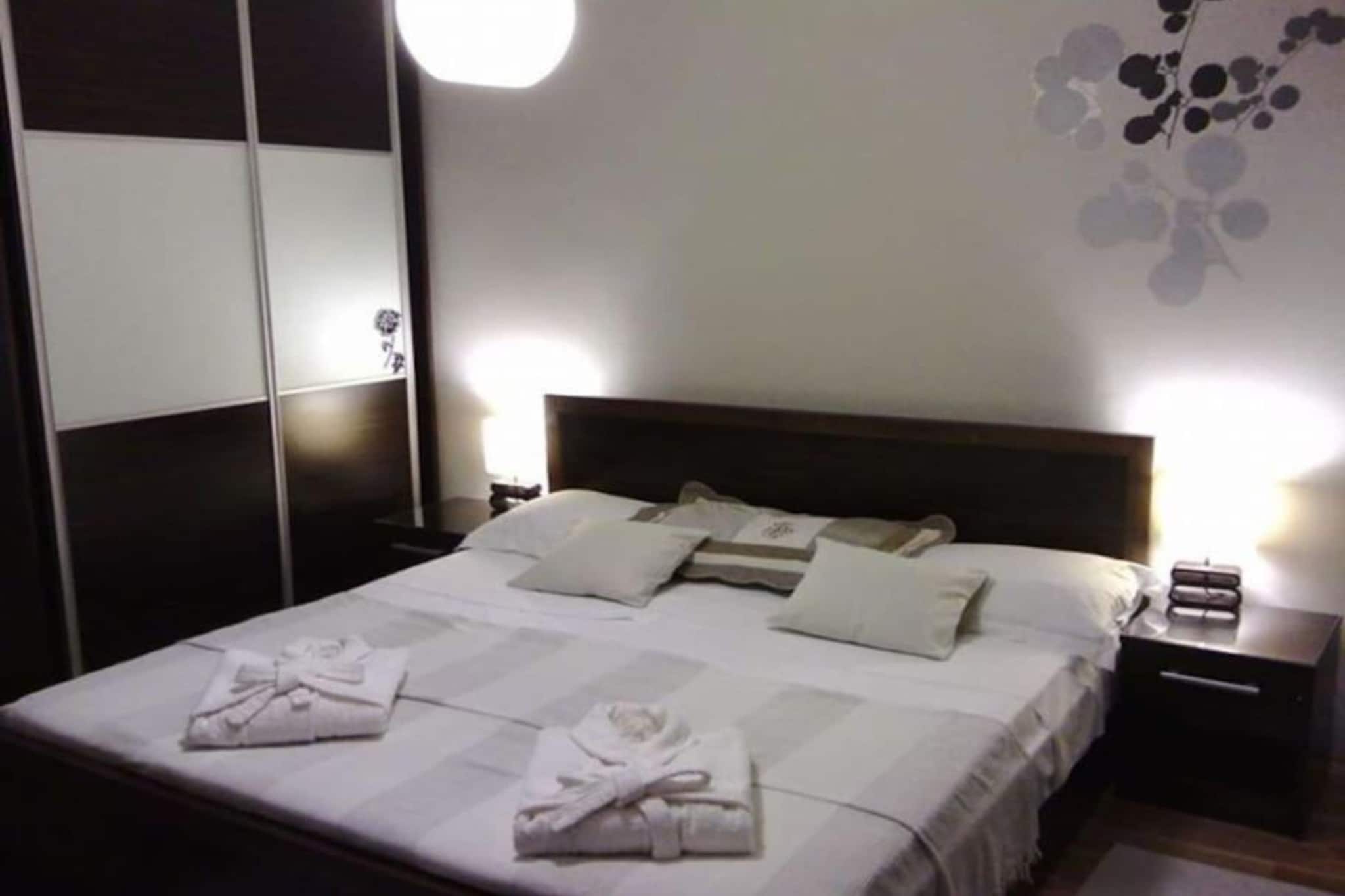 Apartment Plaza - One Bedroom Apartment With Sea View-Schlafzimmer