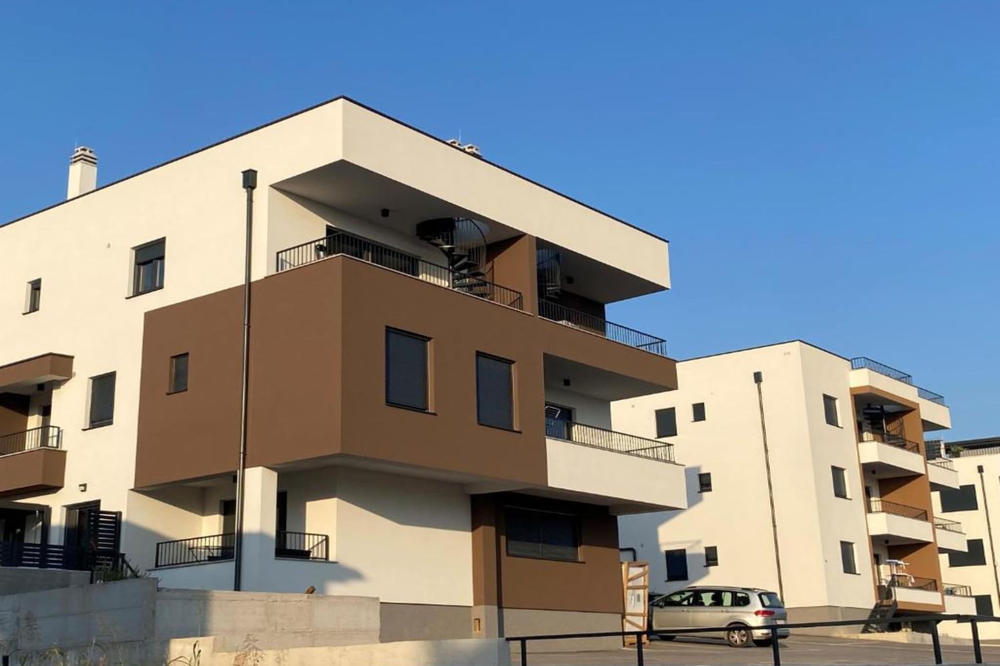 One Bedroom Apartment with  Balcony and City View-Außenbereich