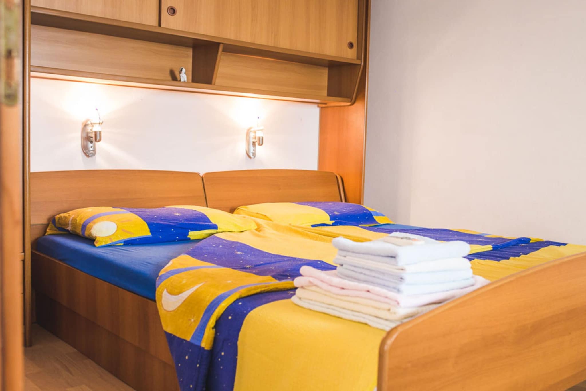 Apartments Jug - Studio Apartment with Private Garden-Chambre
