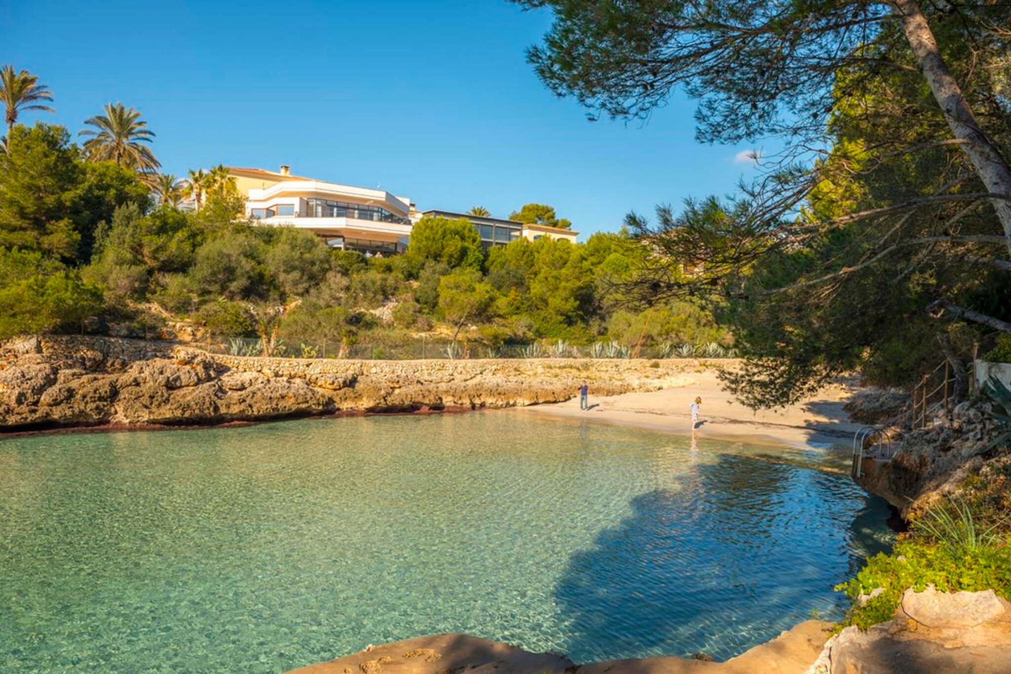 Villa Sol Naixent-Image-tags.