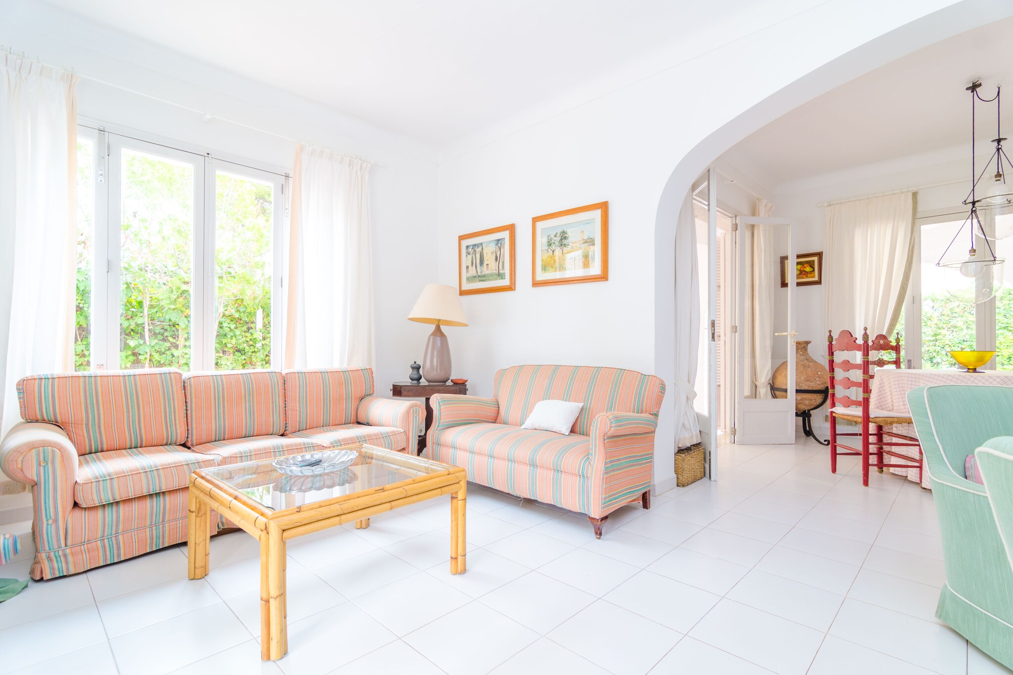 Welcome to this mediterranean style house, with an 8m x 4m chlorine swimming pool, and a depth ranging that goes from 1m to 1.9. The terrace with six hammocks, beside the beautiful garden, ideal to relax under the majorcan sun, or prepare a tasty barbecue at the afternoon with your loved ones. There is an external shower perfect to use after a swim. The gorgeous smell of the flowers at the facade and all the atmosphere makes this place so peaceful and such a mediterranean experience. There are direct neighbours but a lot of privacy as the property is fenced.
Indoors, is decorated with white and pastel colours, making you feel a very calm sensation. There is a comfortable living-room, with TV and a ceiling fan, a totally equipped gas kitchen, two bedrooms with two single beds each, a third one with a double bed and a bathroom with a bath. Besides, there's 1 exterior toilet.
You will also find a washing room with a washing machine, an iron and an iron board. The bedrooms have views to the garden or the courtyard. If you travel with your baby, we will provide you a cot and a high chair.
Located at the quiet residential area of Cala Blava, you can go walking to the beach. We also recommend to visit Playa de Palma, Son Verí cove or the idyllic Es Trenc beach. You can drive with easy access to Palma de Mallorca, and enjoy the wide range of culture, leisure, shops and nightlife offer. Don't miss La Seu Cathedral, Castillo de Bellver and the legendary old town, with its flowery courtyards and flagstoned streets. If you like fashion, you can go shopping to Paseo del Borne, Plaza Mayor and all the surrounding streets. There are a lot of traditional and modern restaurants and bars, coffee shops and discos that make this city so special! Note: This accommodation is intended for families and guests over 30 years old who are looking for a peaceful stay. Bookings for parties or celebrations are not accepted. A copy of the identification document of all guests will be required to confirm the reservation. Consult the advertiser for possible charges. Pets are not allowed. The holding of events is forbidden.
Distances
Beach: 0.450 km - Cala Blava
Airport: 11 km - Son Sant Joan
Golf course: 4.4 km - Golf Maioris
Town: 0.01 km - Cala Blava
Train station: 17.8 km - Estació Intermodal Palma
Bus stop: 0.150 km - C/ Cedre, Cala Blava
Ferry: 20.6 km - Port de Palma
Hospital: 0.500 km - Clinic Balear-Passeig Arbreda,29. Son Verí Nou
Guests are kindly required to dispose of all rubbish and ensure the property is properly tidied before departure. Should this not be the case, a charge of €90 will be deducted from the security deposit. Tourist license: ETV/8681Single Rental Registry: ESFCTU00000701800018753200000000000000000000ETV/86817Homerti - Central de Reservas CR/33