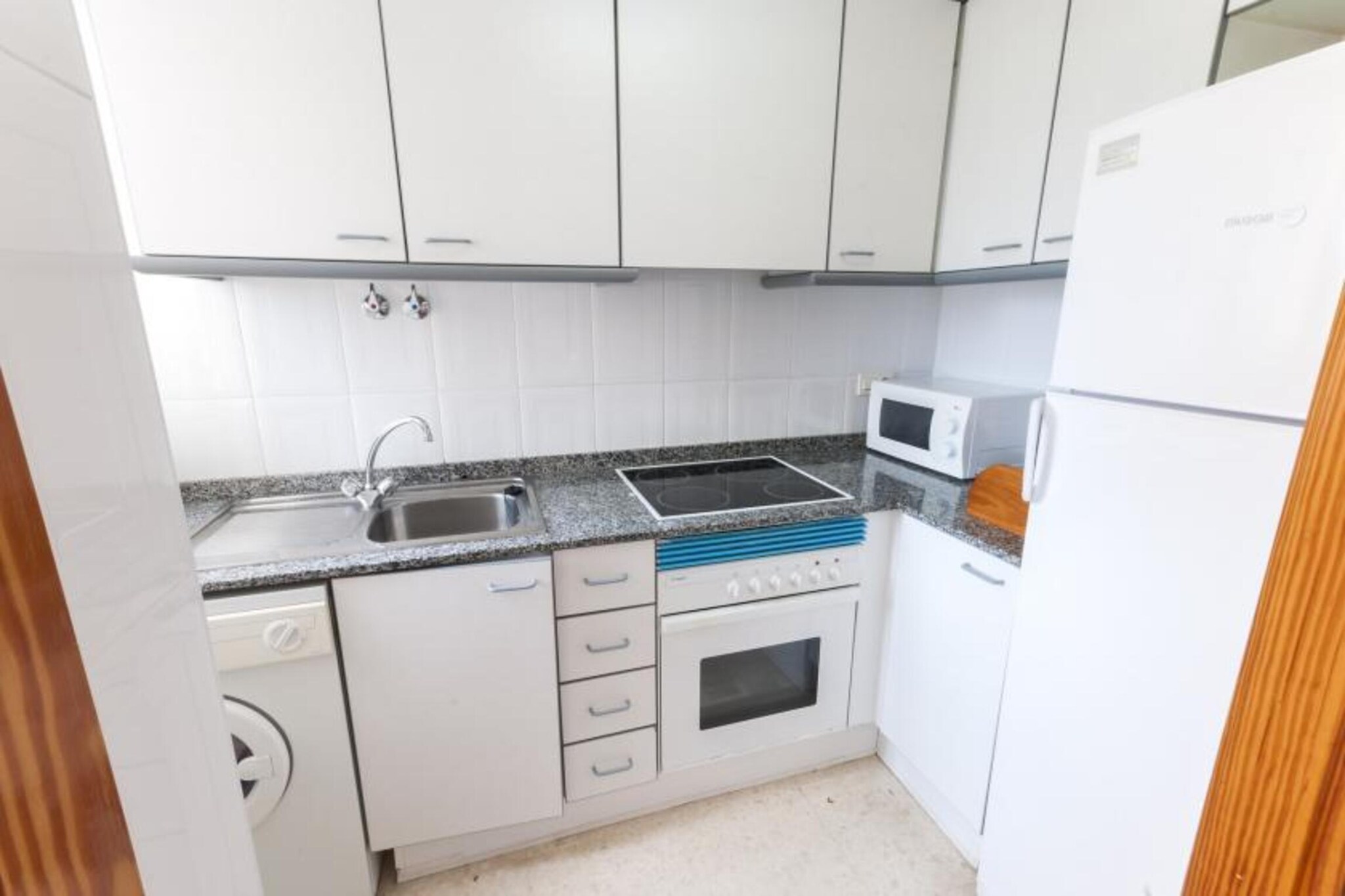 Living room(single sofa bed), Kitchen(cooker, coffee machine, oven), bedroom(2x single bed), bathroom, microwave, fridge-freezer, bath tub, washbasin, toilet, bidet, swimming pool, lift, children\'s bed, high chair