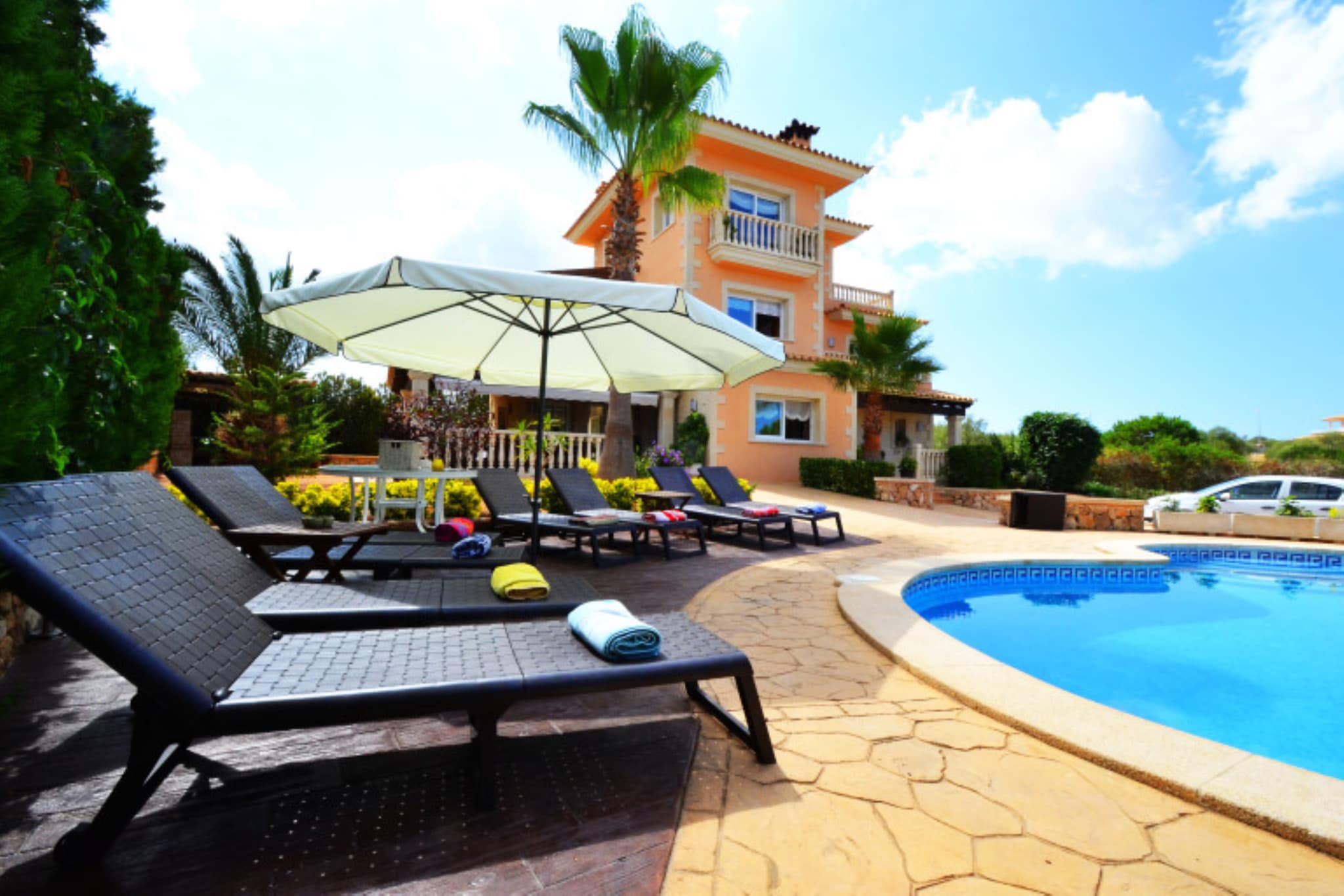 The exterior of this modern chalet features a spacious private chlorine pool measuring 8x4 meters, with a depth ranging from 1.6 to 2 meters and a refreshing outdoor shower. It also offers comfortable loungers and two fully furnished porches with sofas and armchairs for relaxation. Additionally, there is a barbecue area and an oven for preparing delicious meals outdoors. Two terraces provide breathtaking panoramic views.

This spectacular 4-story chalet offers a luxurious interior designed for a comfortable and elegant living experience. On the main floor, a generous living-dining room welcomes you with modern amenities, including a Smart TV, air conditioning, two comfortable sofas and armchairs, and a decorative fireplace that adds a cozy touch. The independent kitchen, equipped with a gas stove, provides everything needed to prepare exquisite dishes. On this floor, you'll find the first of the property's 5 bedrooms, featuring a double bed, air conditioning, and a wardrobe, along with a full bathroom with a shower. The first floor accommodates three additional bedrooms, each equipped with air conditioning and a wardrobe, offering various accommodation options from single to double beds. One of these bedrooms has an en-suite bathroom and access to a terrace. The second floor houses the last bedroom with a double bed, air conditioning, and a wardrobe, accompanied by a full bathroom with a shower. For added convenience, a toilet with a washer and dryer is located in the basement, along with an iron and ironing board. Additionally, if traveling with a baby, a crib and high chair are provided. This chalet offers a refined and functional atmosphere for an unforgettable stay.

Sa Torre, located in Llucmajor, stands out for its ancient defensive tower built in the 14th century, majestically serving as a testament to the medieval past of the region. The defensive character of the tower was part of a coastal fortification system that protected the island from potential incursions. This iconic monument is situated in a picturesque setting, surrounded by Mediterranean landscapes that enhance its appeal. Its proximity to the coast in Llucmajor adds an extra allure. Visitors can enjoy panoramic views of the Mediterranean Sea and explore the charming surroundings. Consult the advertiser for possible charges. Pets are not allowed. The holding of events is forbidden. There is exterior parking for 2 cars.  
Distances
Beach: 2.8 km - Playa Maioris
Airport: 15.5 km - Aeropuerto de Palma
Golf course: 1.6 km - Golf Maioris
Town: 0 km - Sa Torre
Train station: 22.6 km - EstaciÃ³n de Tren Intermodal Palma
Bus stop: 0.55 km - Bus
Ferry: 26.9 km - Puerto de Palma
Hospital: 18.2 km - Hospital Sant Joan de Deu
Tourist license: ETV/3917Single Rental Registry: ESFCTU000007018000218380000000000000000000000ET/39170The Ecotasa (tourist tax) must be paid cash on site when checking in. The amount varies between 0.55â‚¬/night and guest during the low season and 2.2â‚¬/night and guest during  the high season. The tax is reduced by half from the 9th day of your stay. All guests have to pay the Ecotasa, except people under 16 years. You will have to pay the deposit amount at the arrival to the owner. Electricity (January - December): 0.40 EUR/KW (mandatory) <br> <br /> Heating (January - December): 2.50 EUR/Liter (optional) <br> <br />