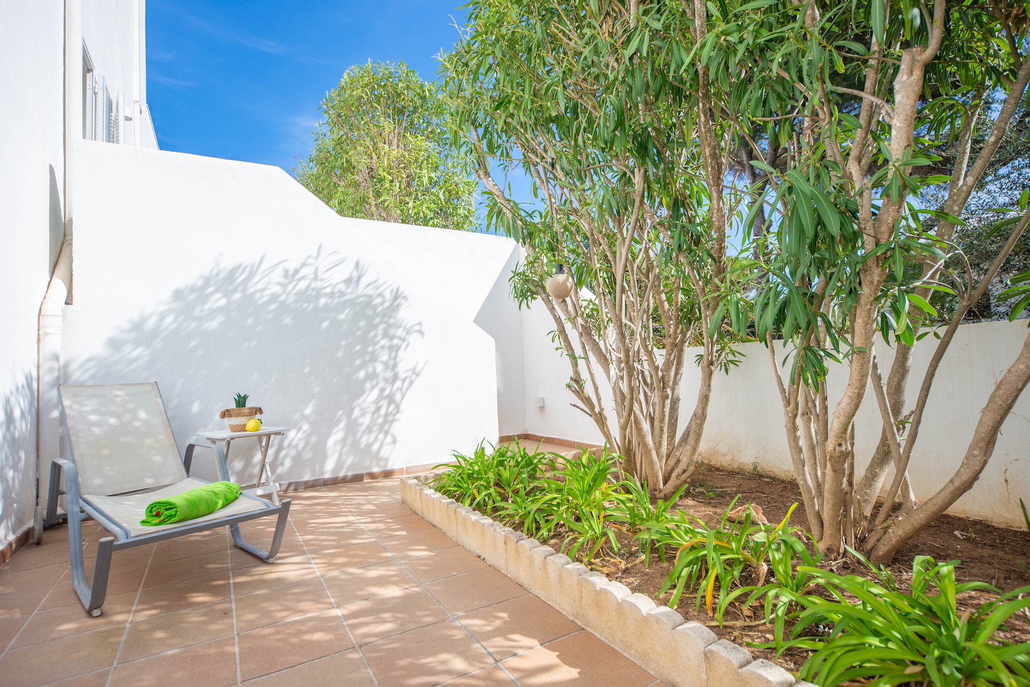 Casa Feliz-Gardens summer