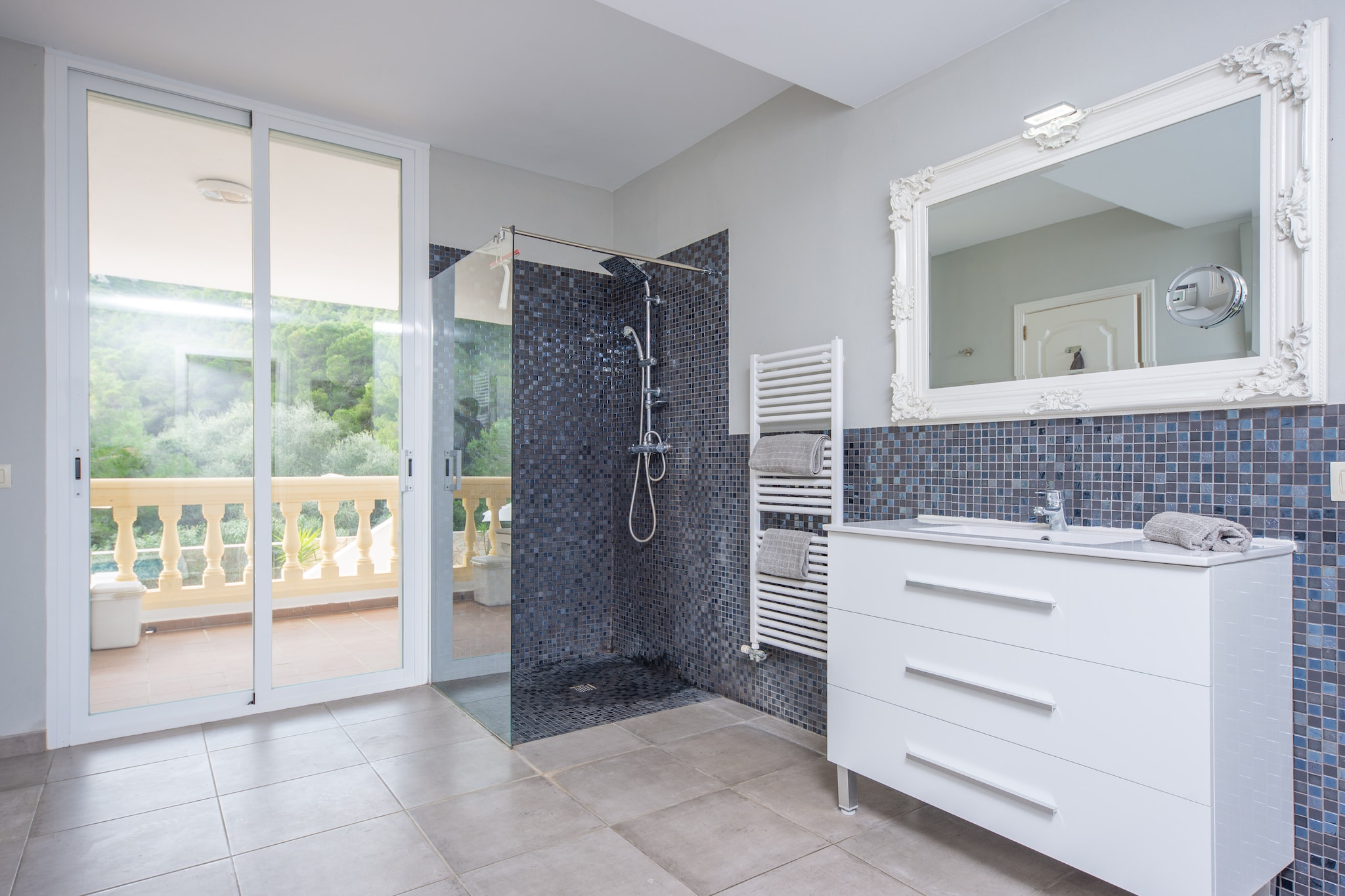 Casa Feliz-Bathroom