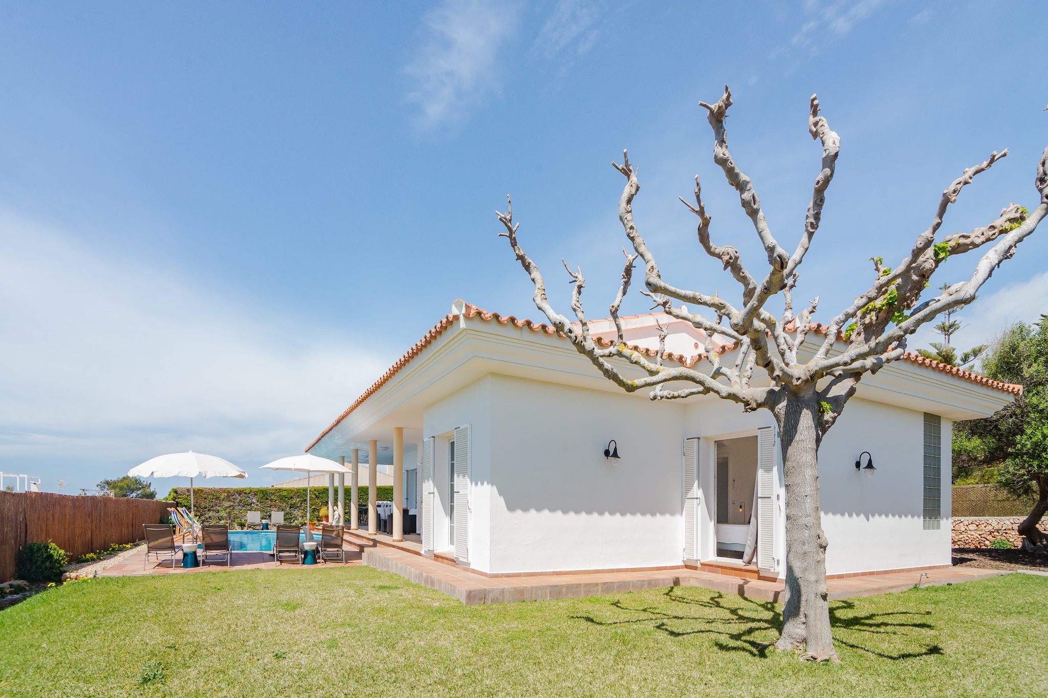 Villa Maricel-Image-tags.
