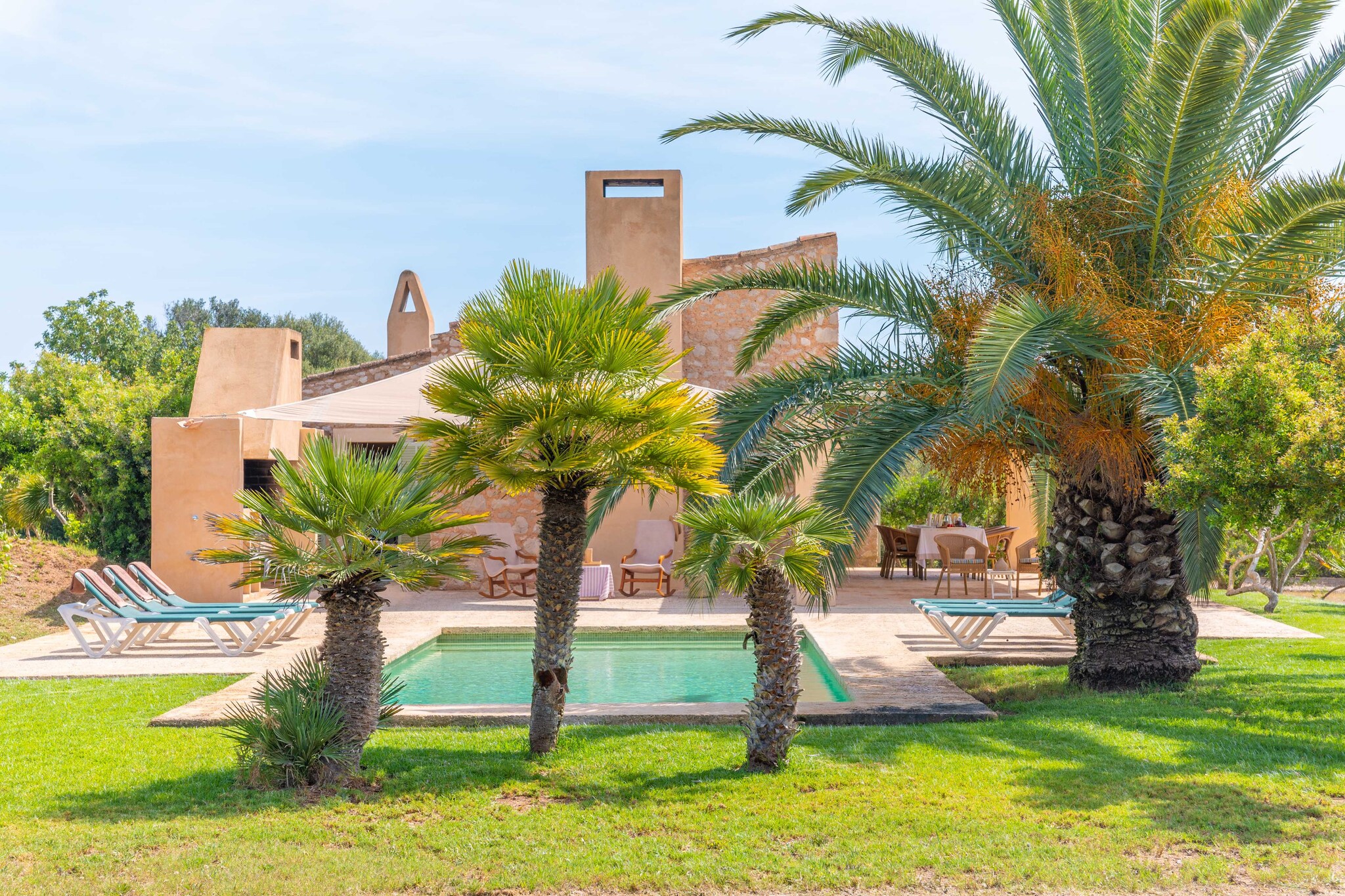 Son Floriana-Image-tags.