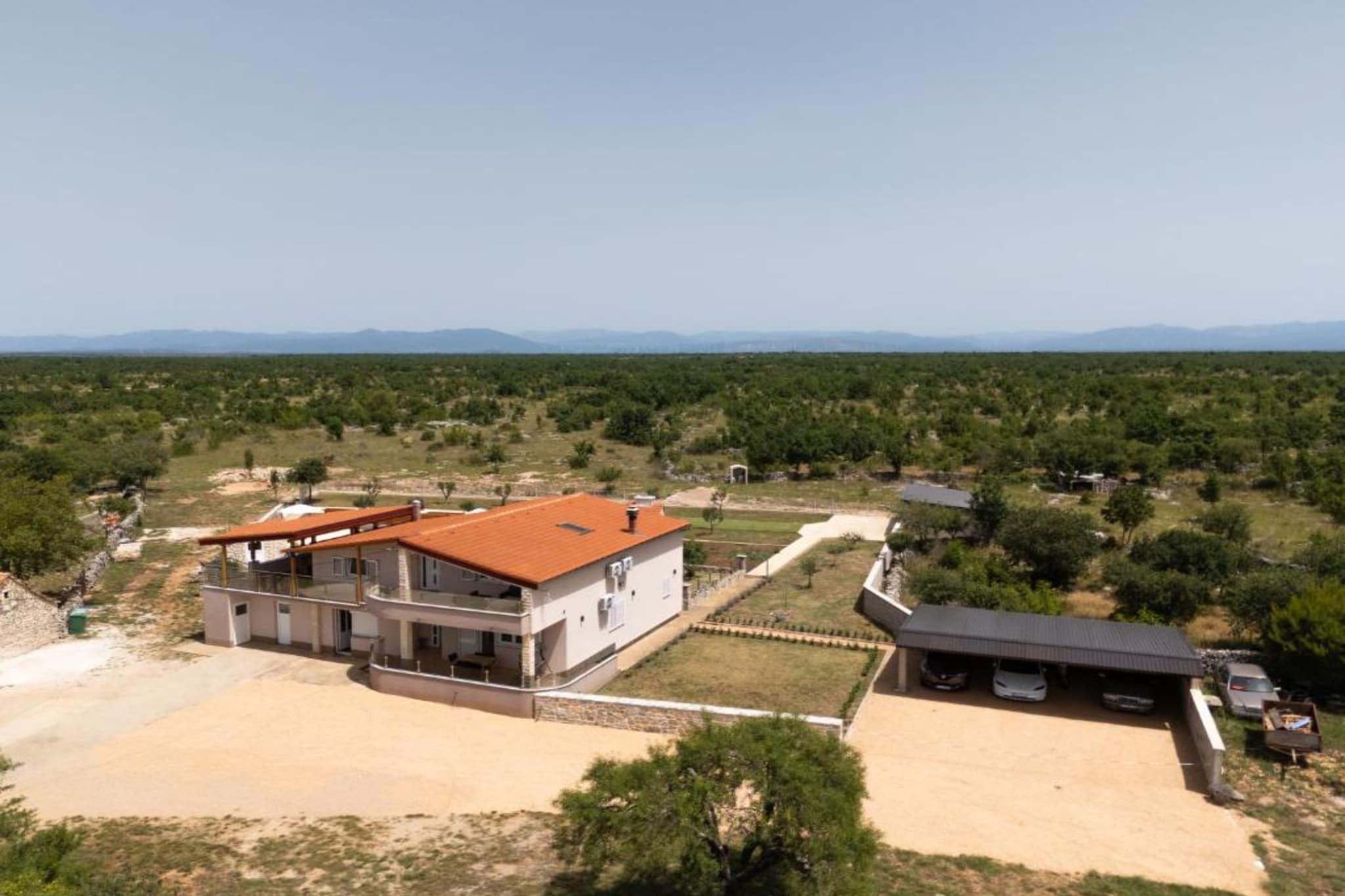 Five Bedroom Villa With Pool
