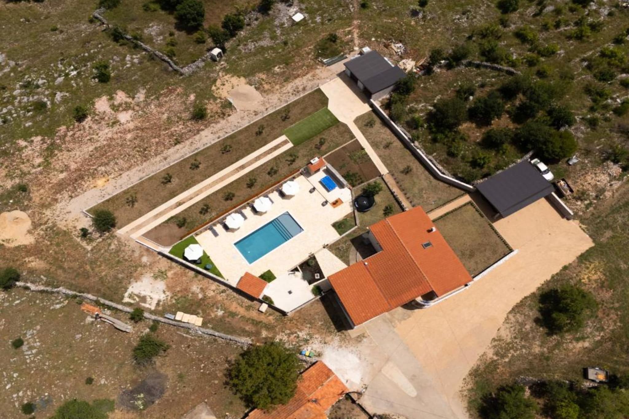 Five Bedroom Villa With Pool-Aussicht