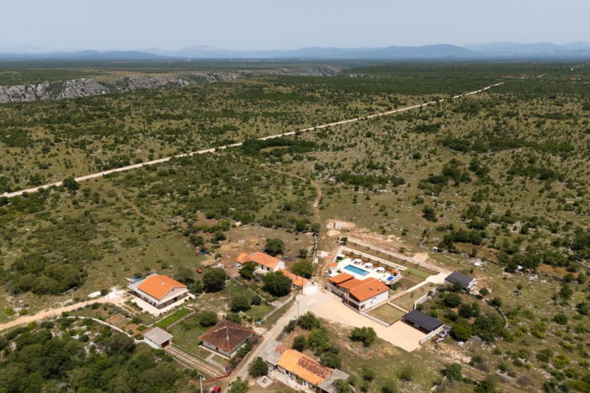 Five Bedroom Villa With Pool-Aussicht