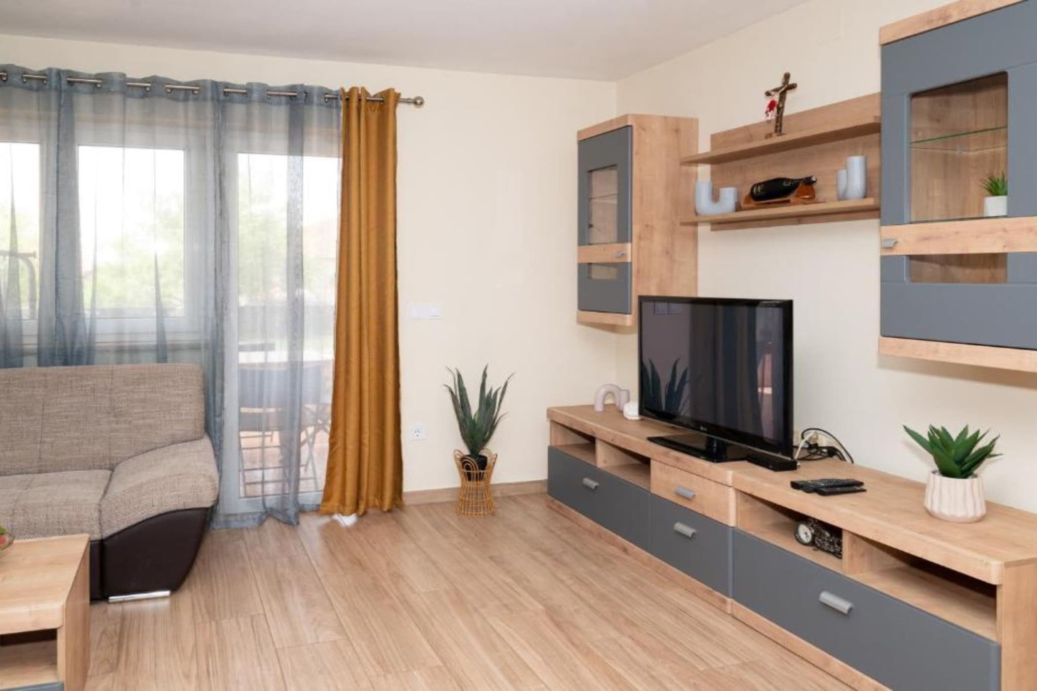 Five Bedroom Villa With Pool-Wohnzimmer