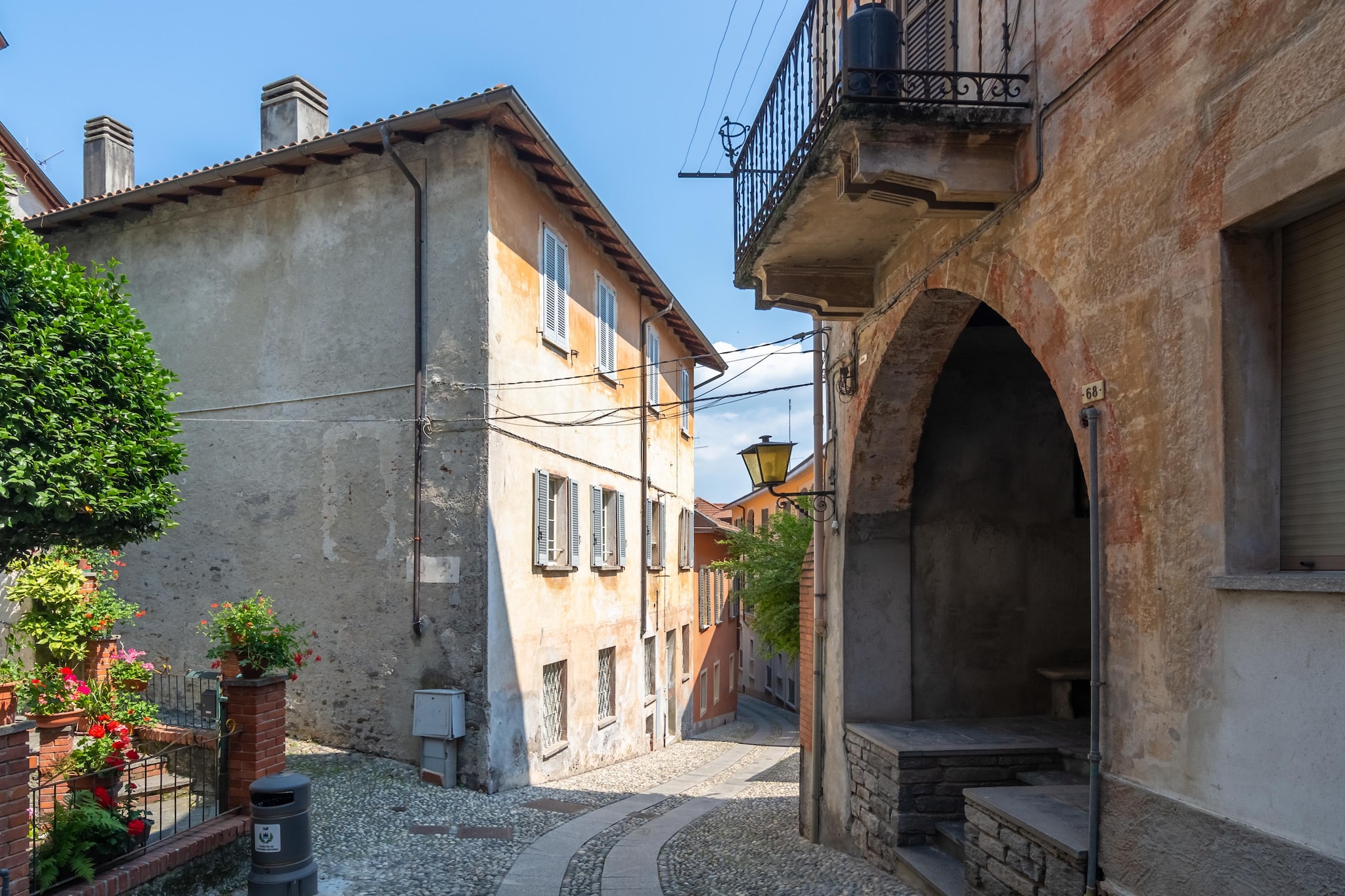 Ai Rronchi - piccolo appartamento con giardino a Cannero-Buitenkant zomer