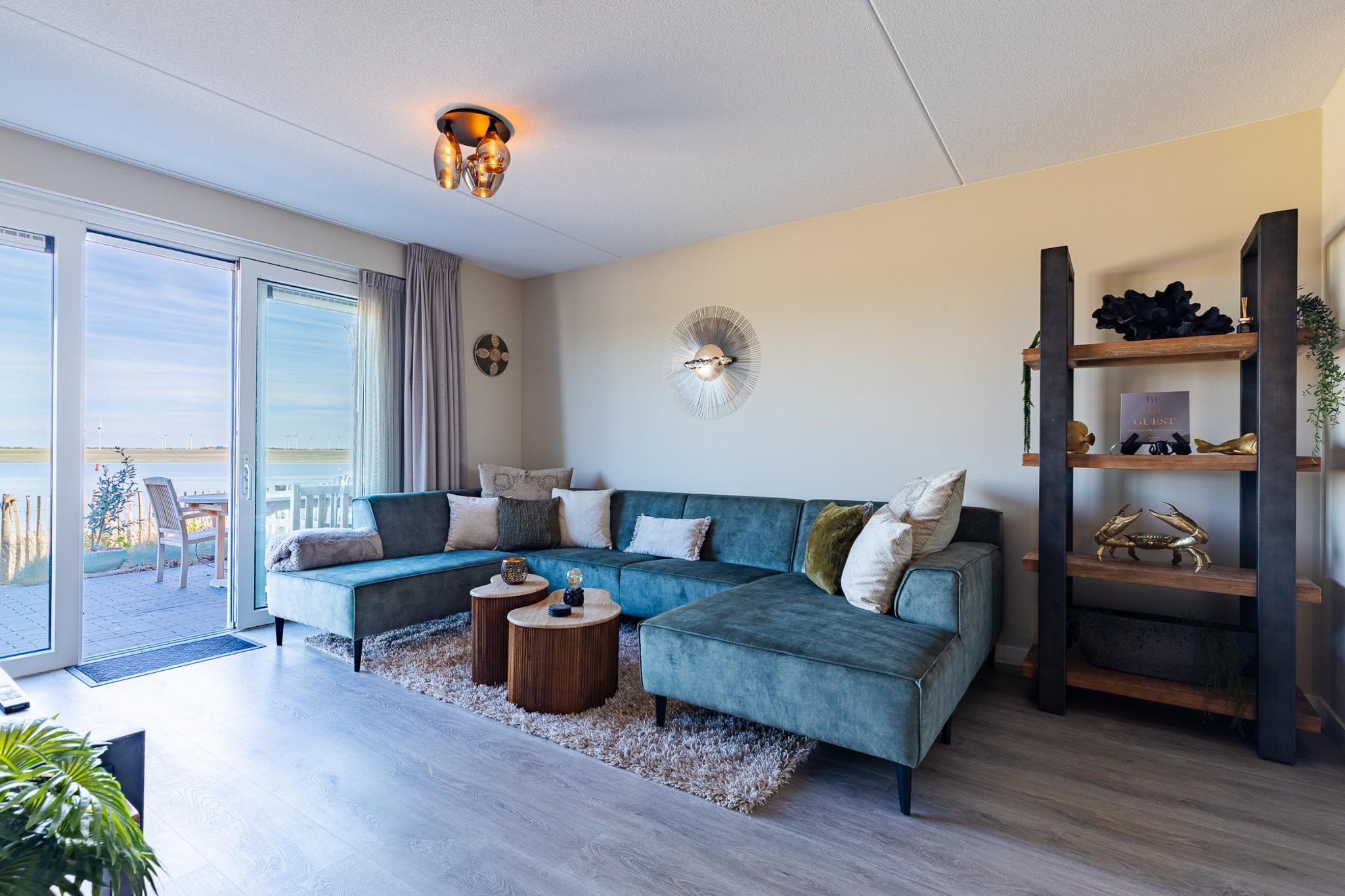 Luxe appartement Vista Maris 'Somaris' - Havenweg 8-50  Sint-Annaland-Woonkamer