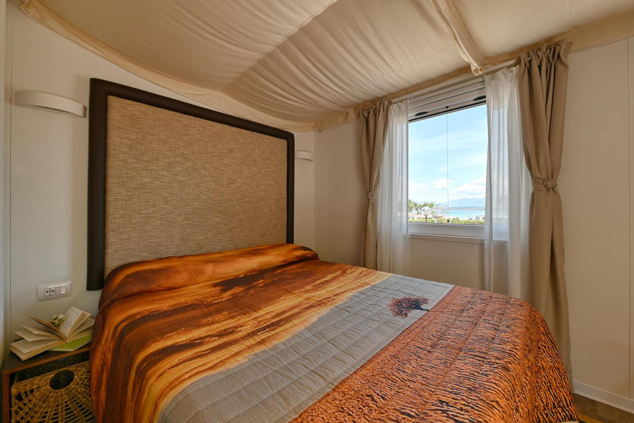 Caravanpark San Benedetto Camping Relais Peschiera / MH Borgo-Slaapkamer