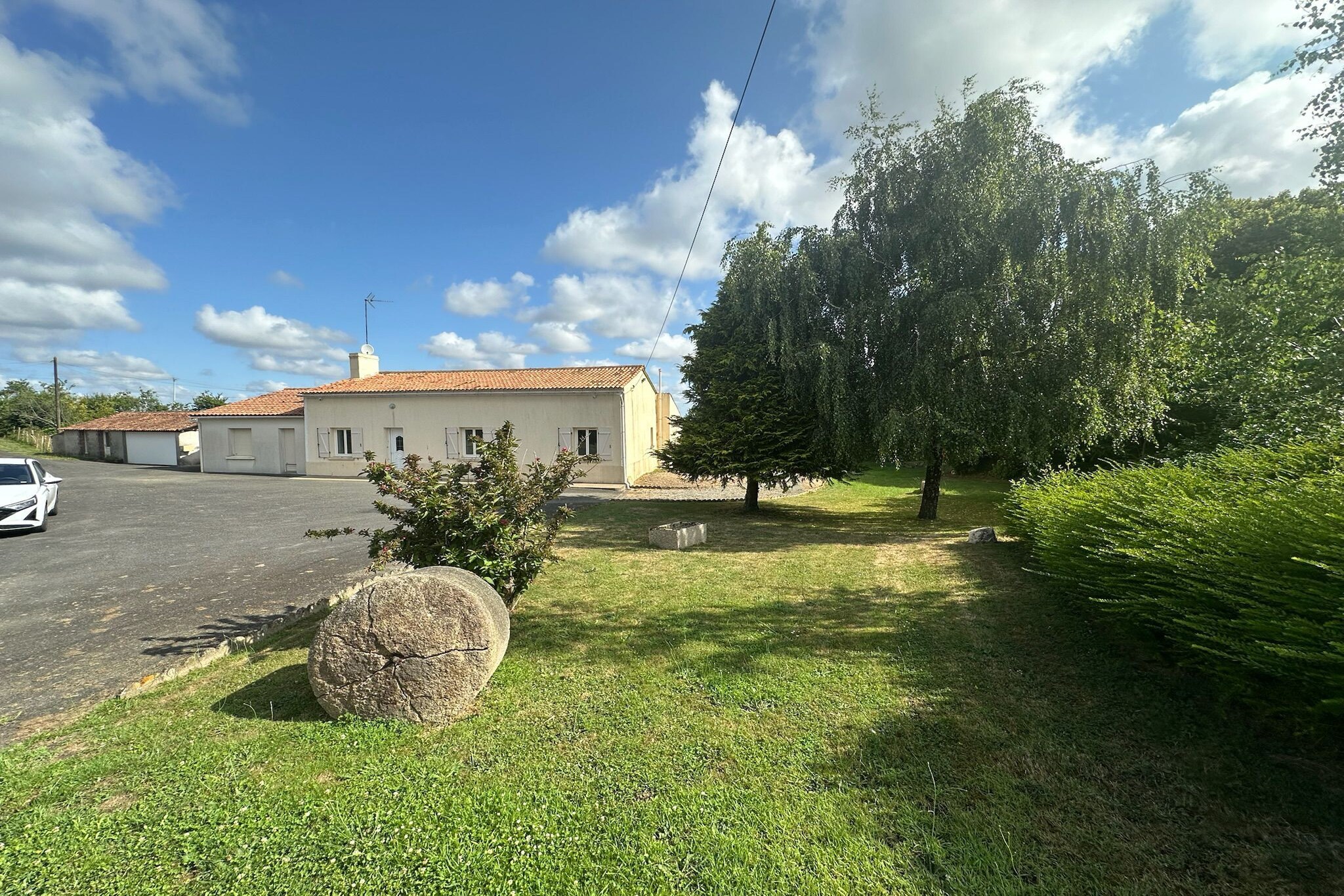 Lovely Holiday Home in Loire for 10