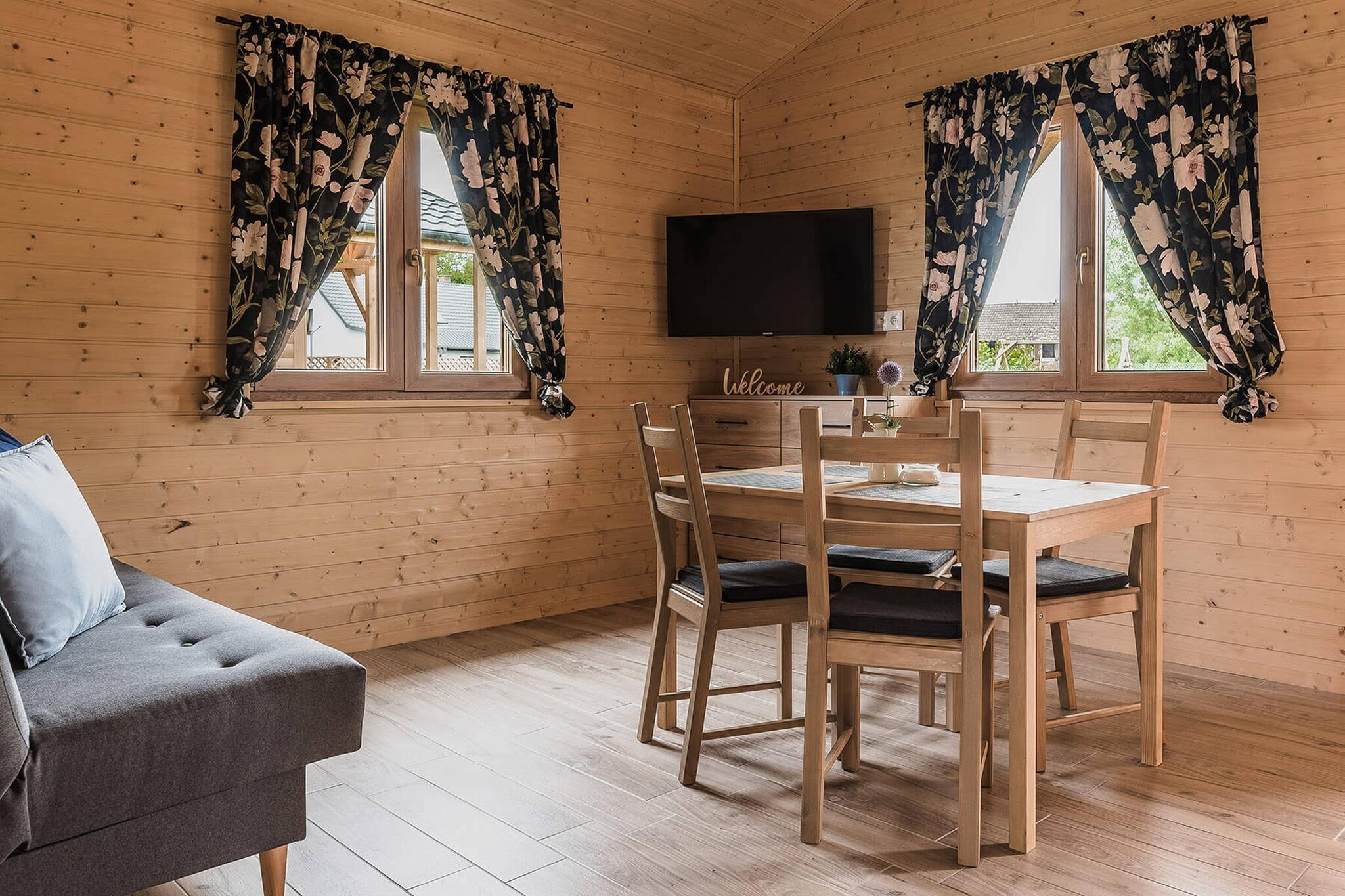 Osada Trzy Siostry domek nr 1 dla 4 osób Dąbrowa